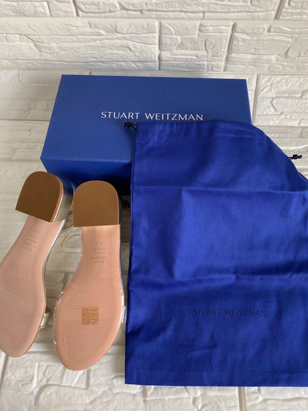 新品 未使用 人気 サンダル STUART WEITZMAN スチュワート ワイツマン