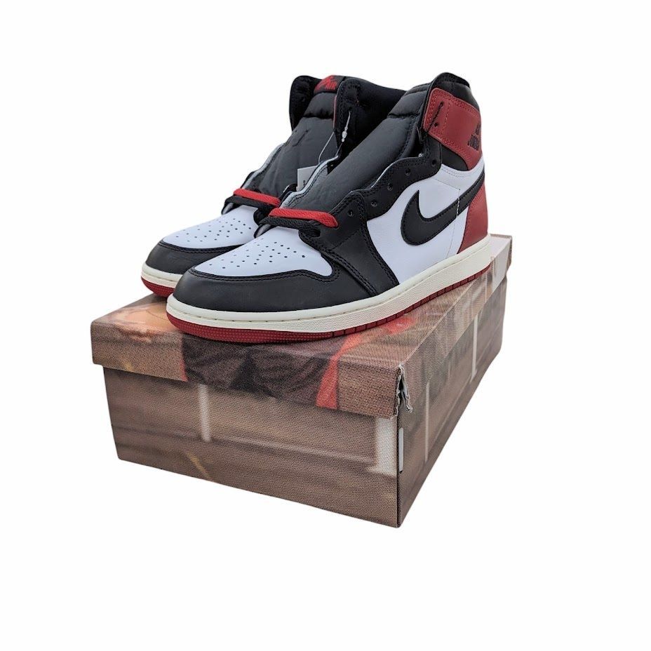 未使用品 Nike Air Jordan 1 Retro High OG Black Toe Reimagined 