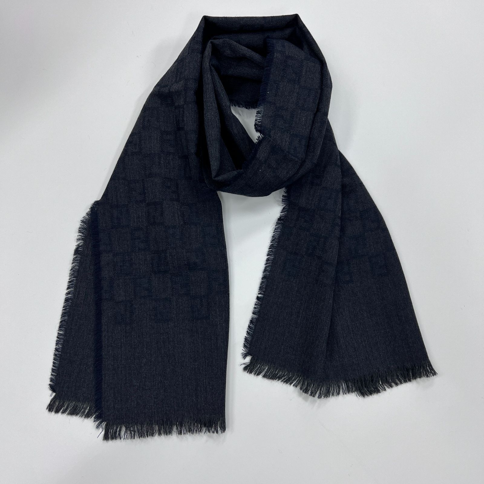 絶対にあなたの一番選択！ FENDI フェンディ マフラー ネイビー ウール ヴィンテージ レディース HIBUOCHI VINTAGE 最安値で販売！