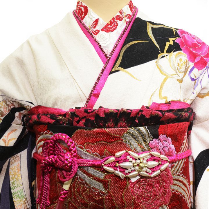 振袖セット 美品 Sサイズ 白×黒×ピンク バラ リボン かわいい 華やか 