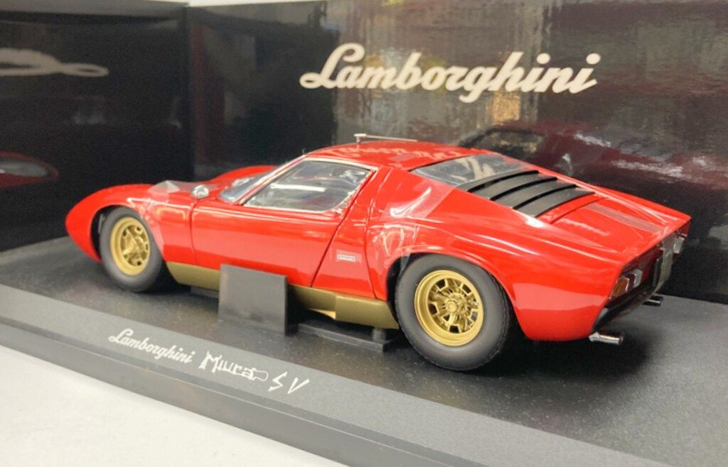 京商 1/18 ランボルギーニ ミウラ P400 SV 公式 レッド 08313R Amazon