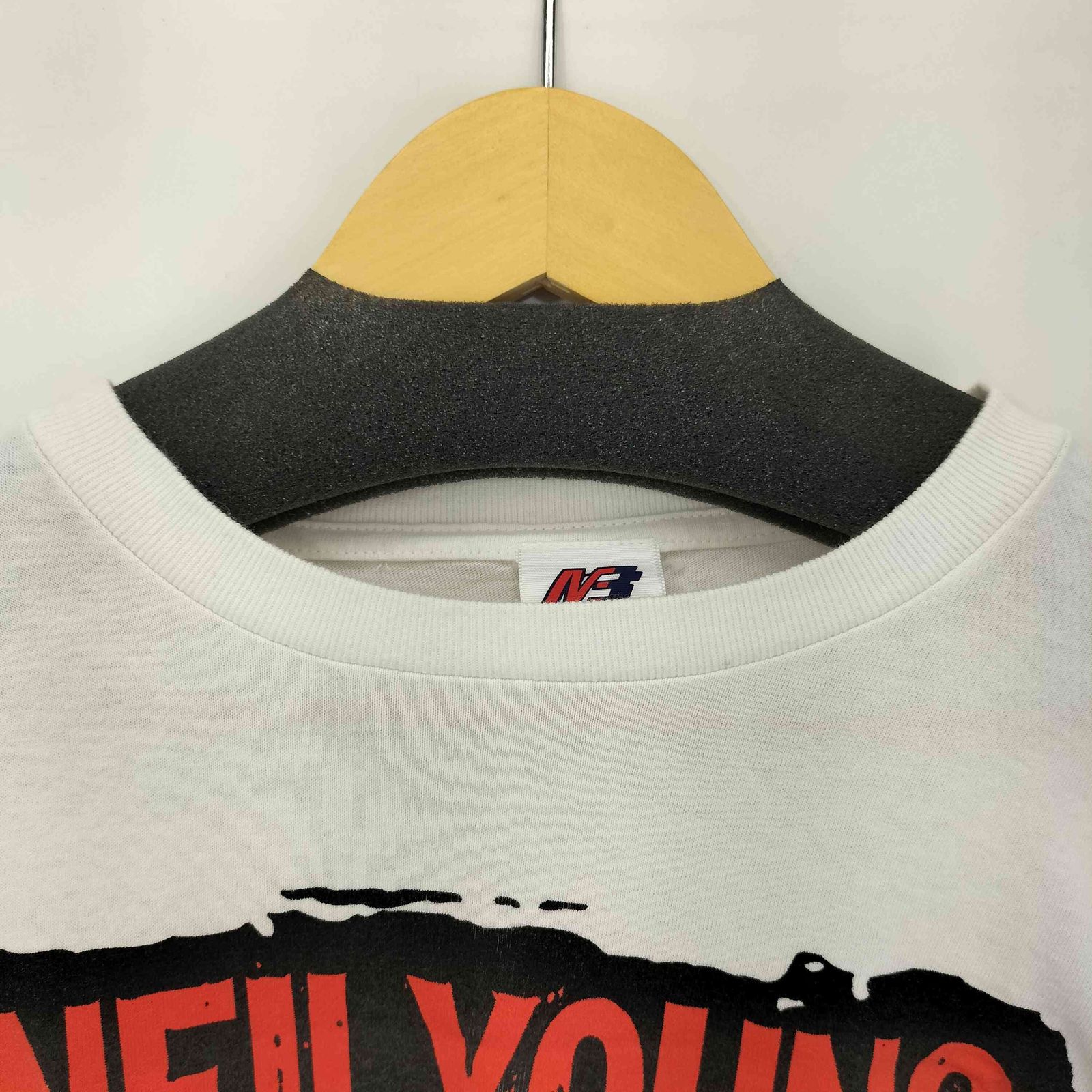 USED古着(ユーズドフルギ) 両面プリント S/S バンドTシャツ  レディース 表記無  中古 古着 0743 USED古着(ユーズドフルギ) 両面プリント S/S バンドTシャツ