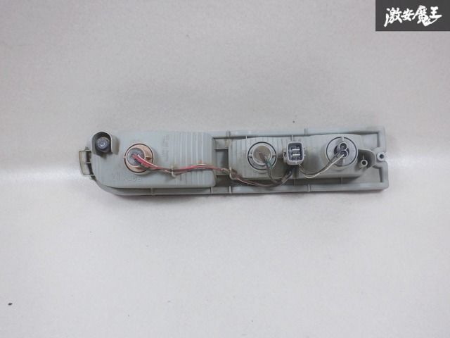 DAIHATSU ダイハツ 純正 S321V ハイゼットトラック H22.8 右 右側 運転