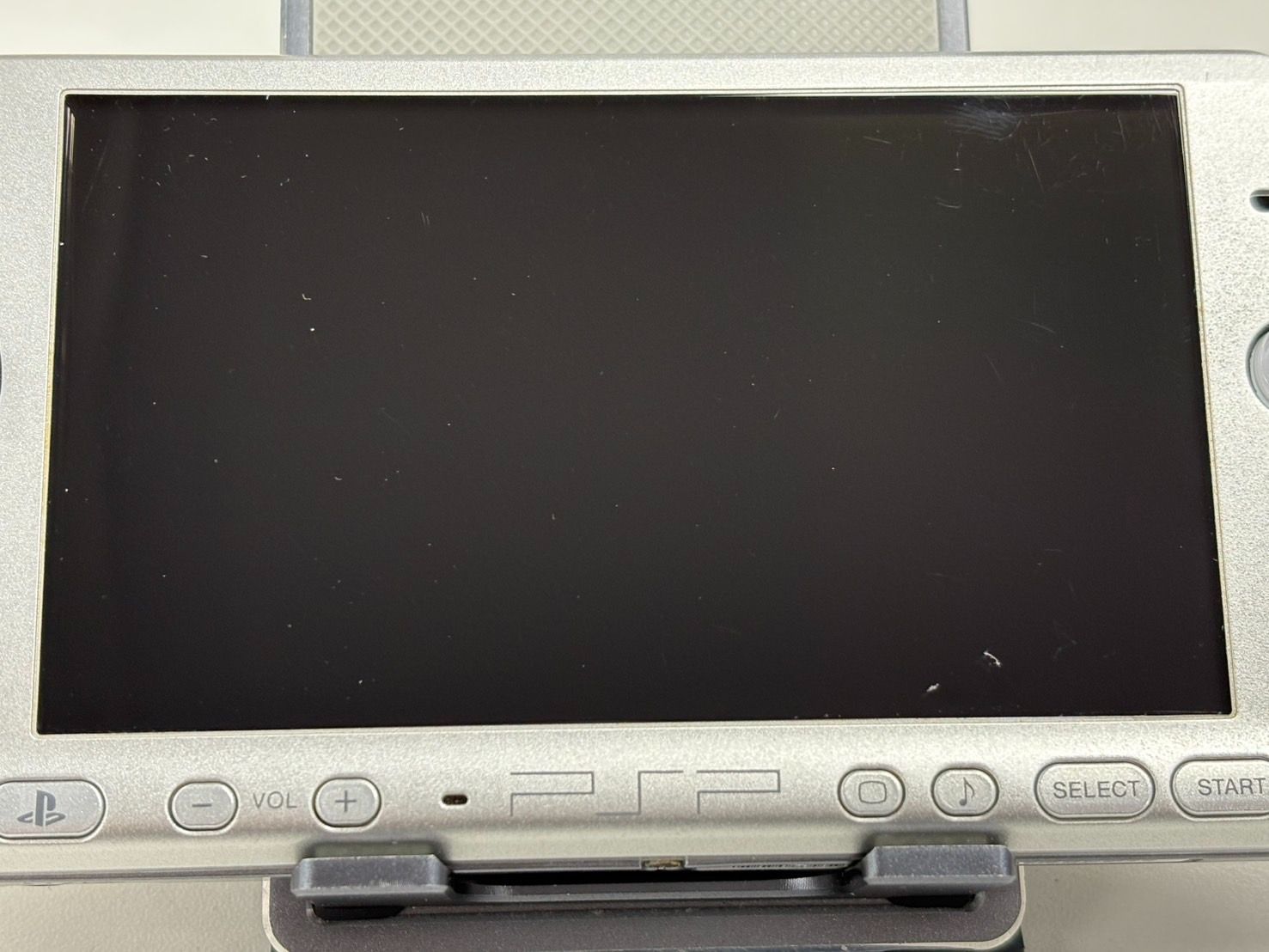 PlayStation Portable - PSP-3000 本体 箱付き シルバー Sony PlayStation Portable PSP-3000 シルバー/Silver 動作確認