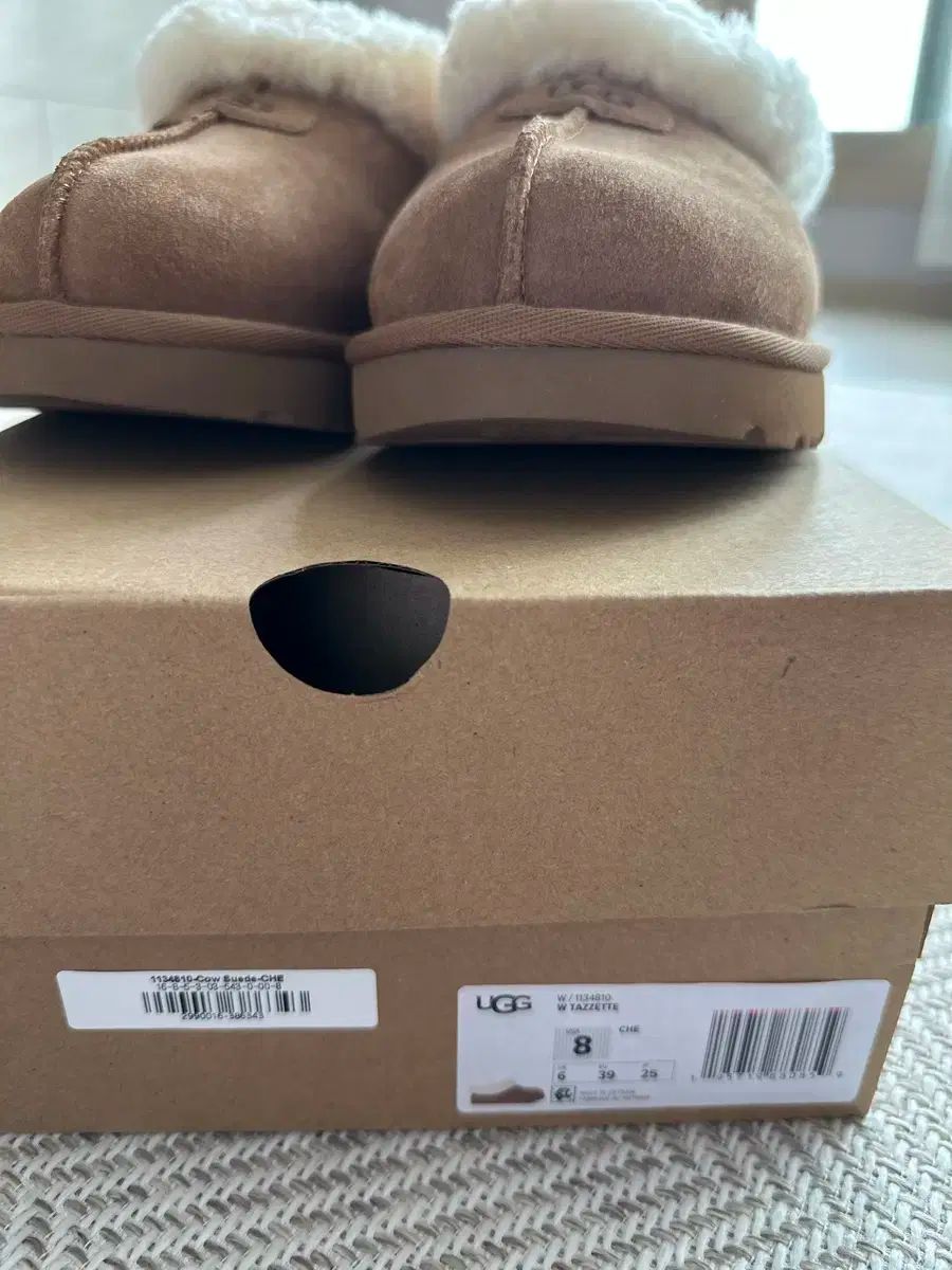 UGG アグ タゼット 250 W 8 サイズ