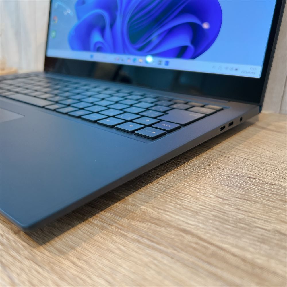 ✨有機EL✨NECノートPC LAVIE VEGA LV750/RAL 第9世代i7 SSD512GB