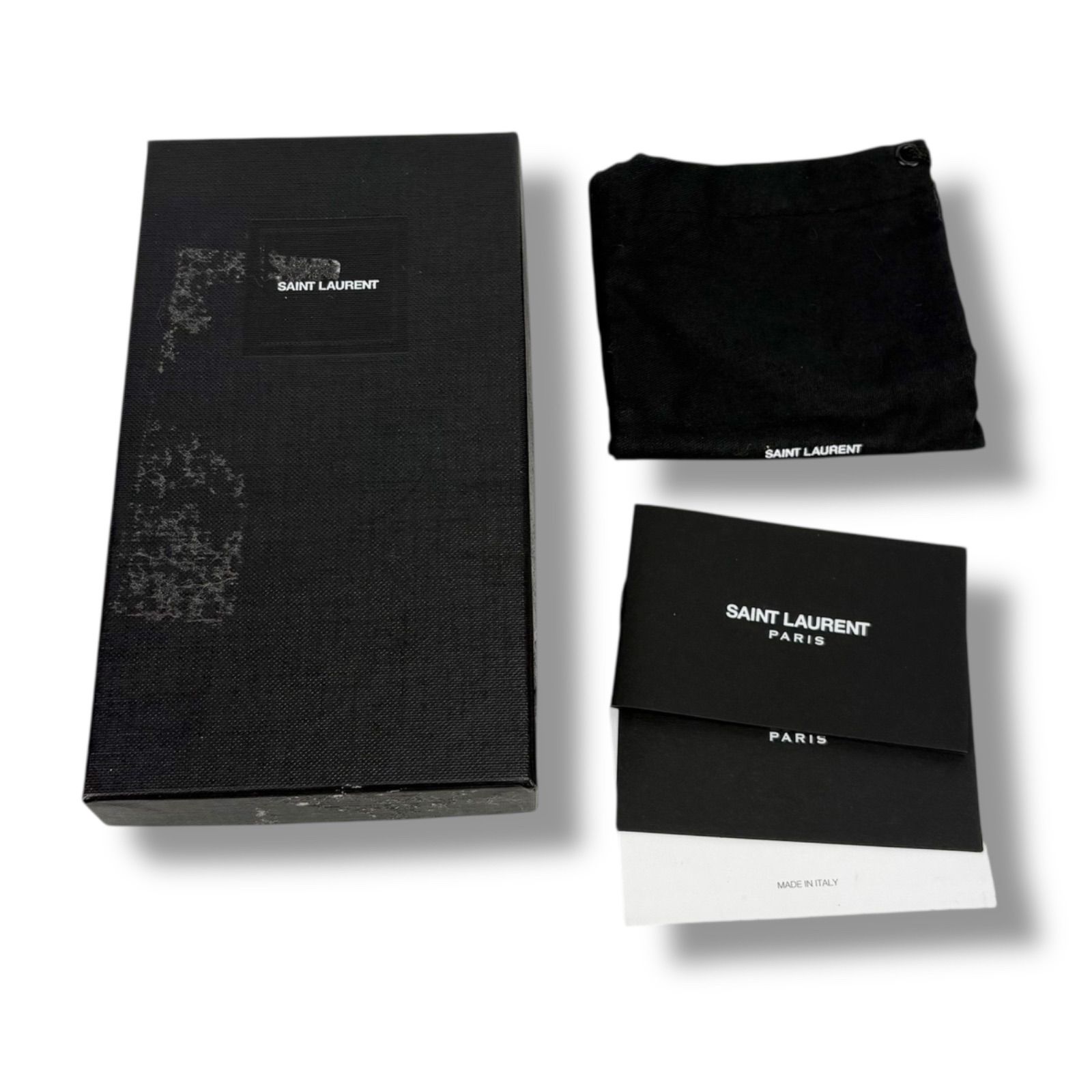SAINT LAURENT 赤 シールド型 キーホルダー SAINT LAURENT 赤 シールド型 キーホルダー