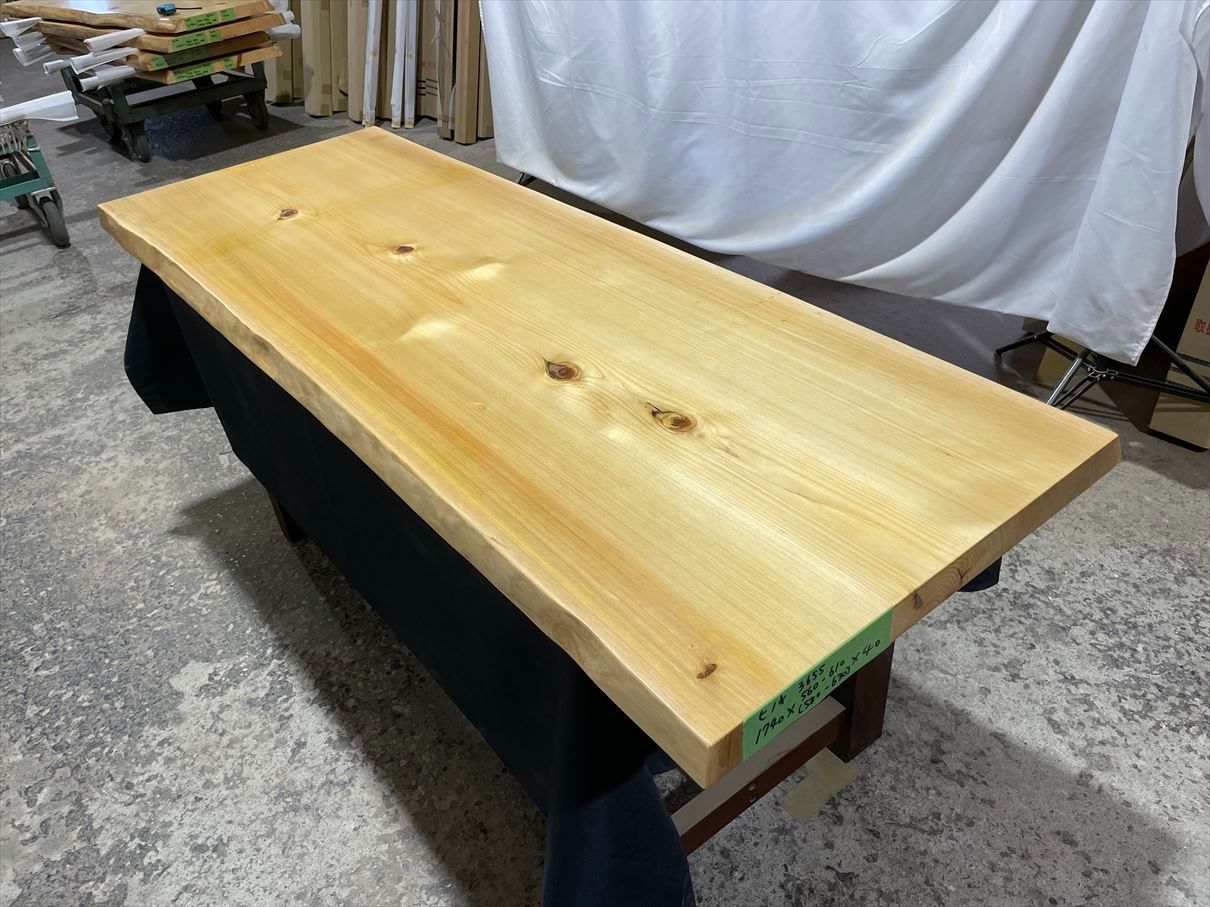 木曾桧　桧3655　一枚板無垢 乾燥材　1740ｘ560-610ｘ40mm ヒノキ　檜　センターテーブル　カウンターテーブル　ウレタン塗装