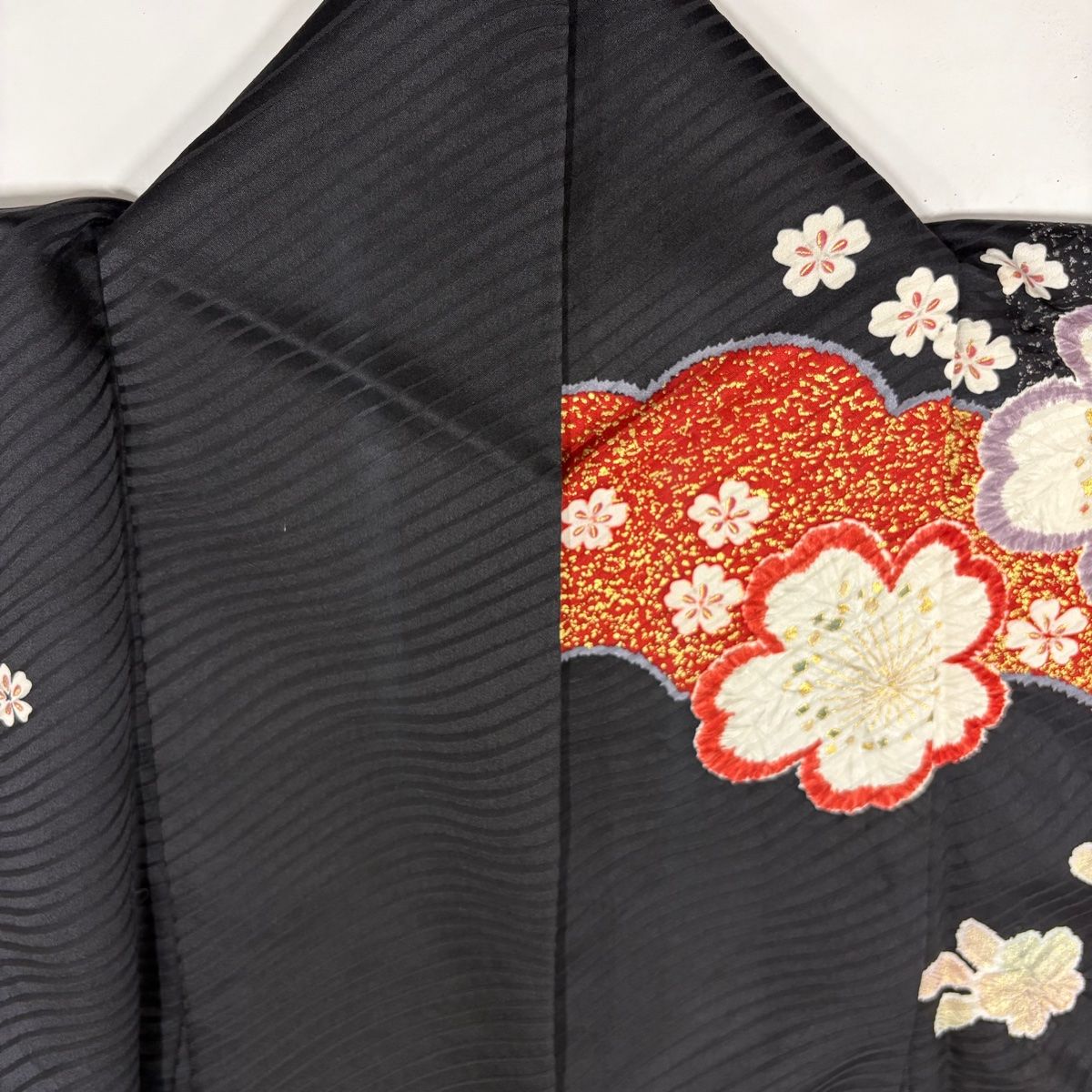 振袖 身丈167.5cm 裄丈66.5cm M 袷 落款 桜 波 金彩 絞り 黒