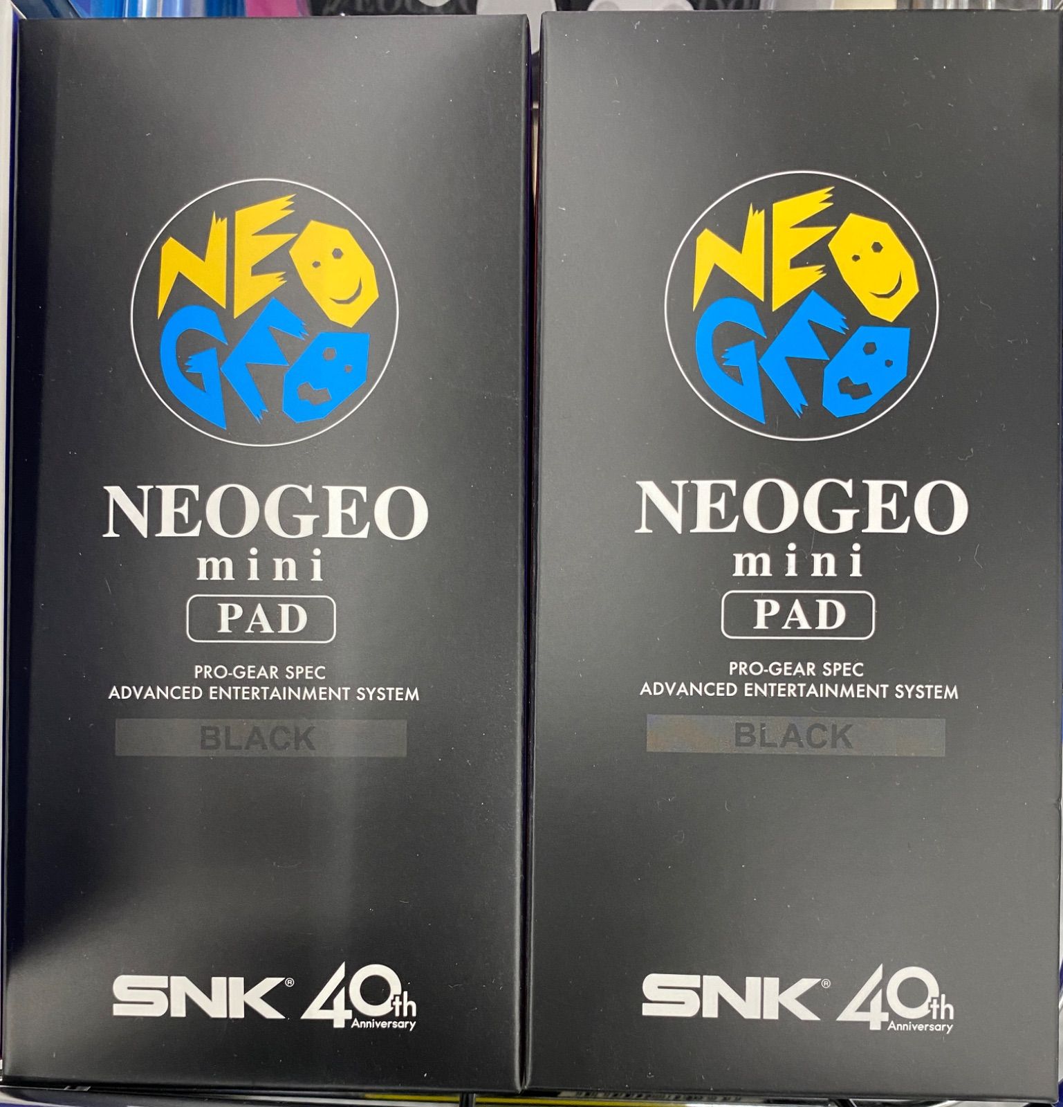 NEOGEO mini PAD 黒/白 2個セット売 - 未来我楽多堂 - メルカリ