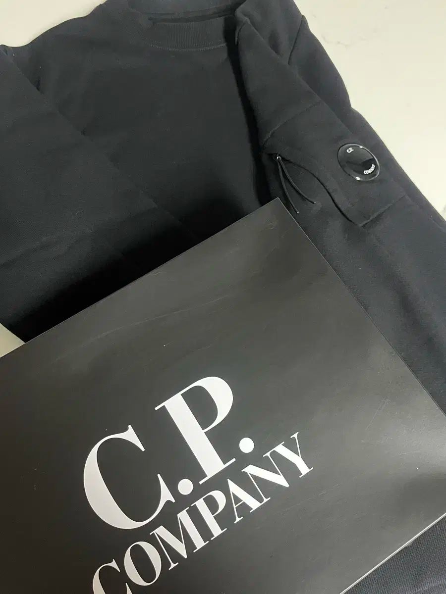 CP カンパニー パーカー