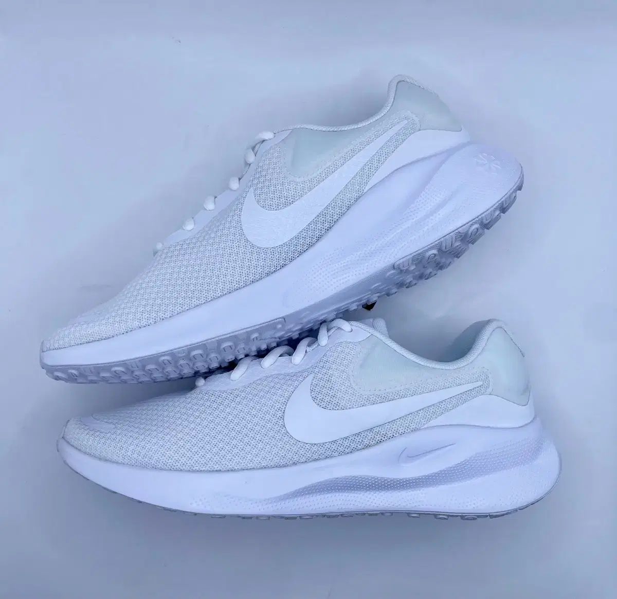 NIKE ナイキ レボリューション 7 W 240mm