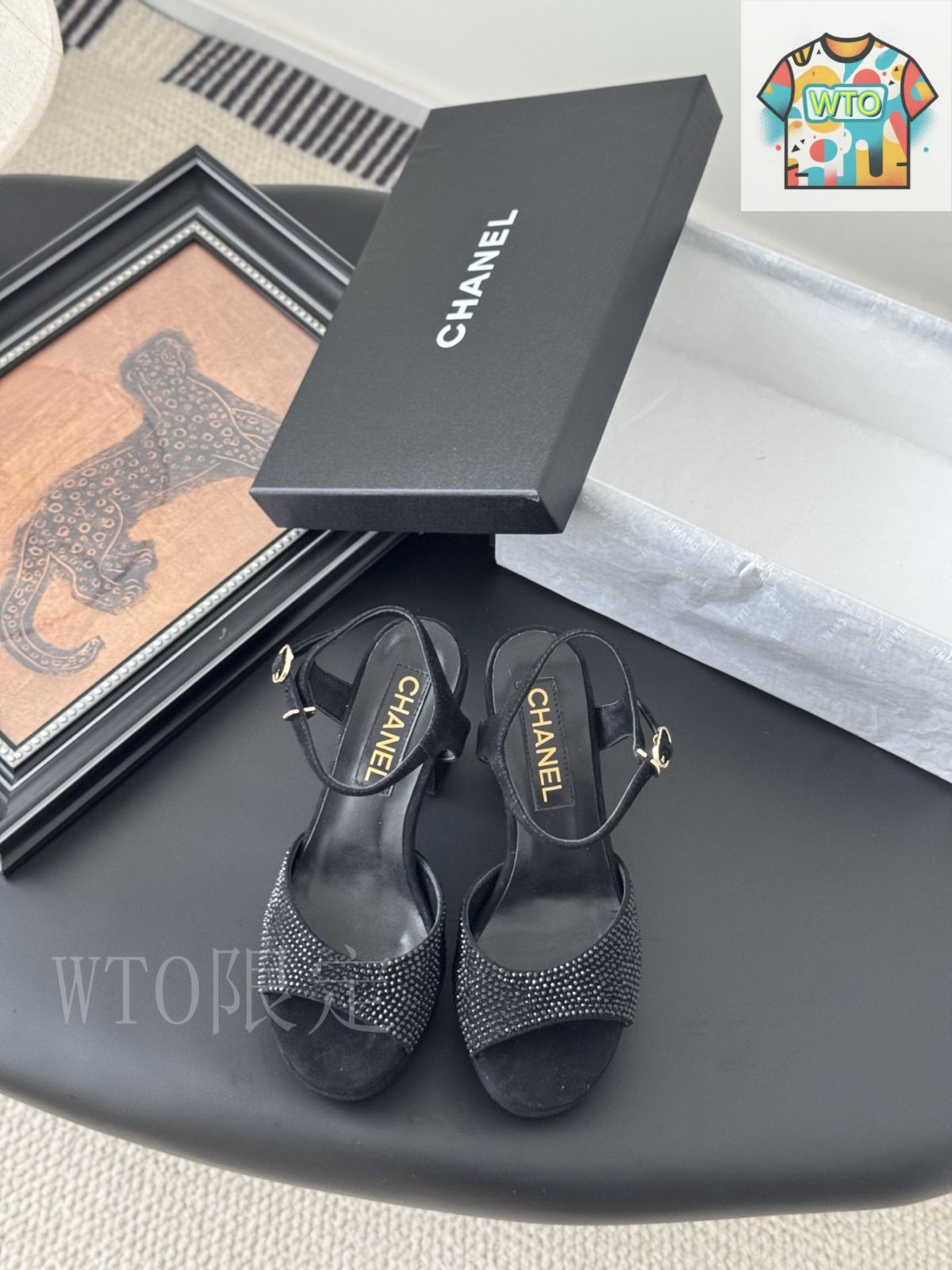 Chanel 25K 早春シリーズ プラットフォームスパンコールサンダル