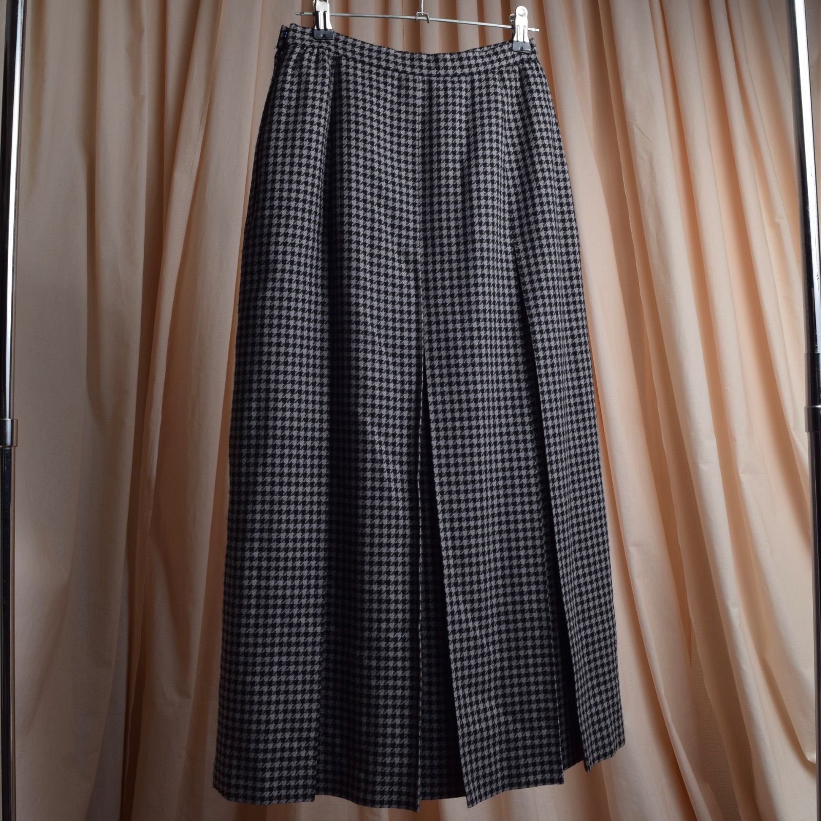 cropped pleats