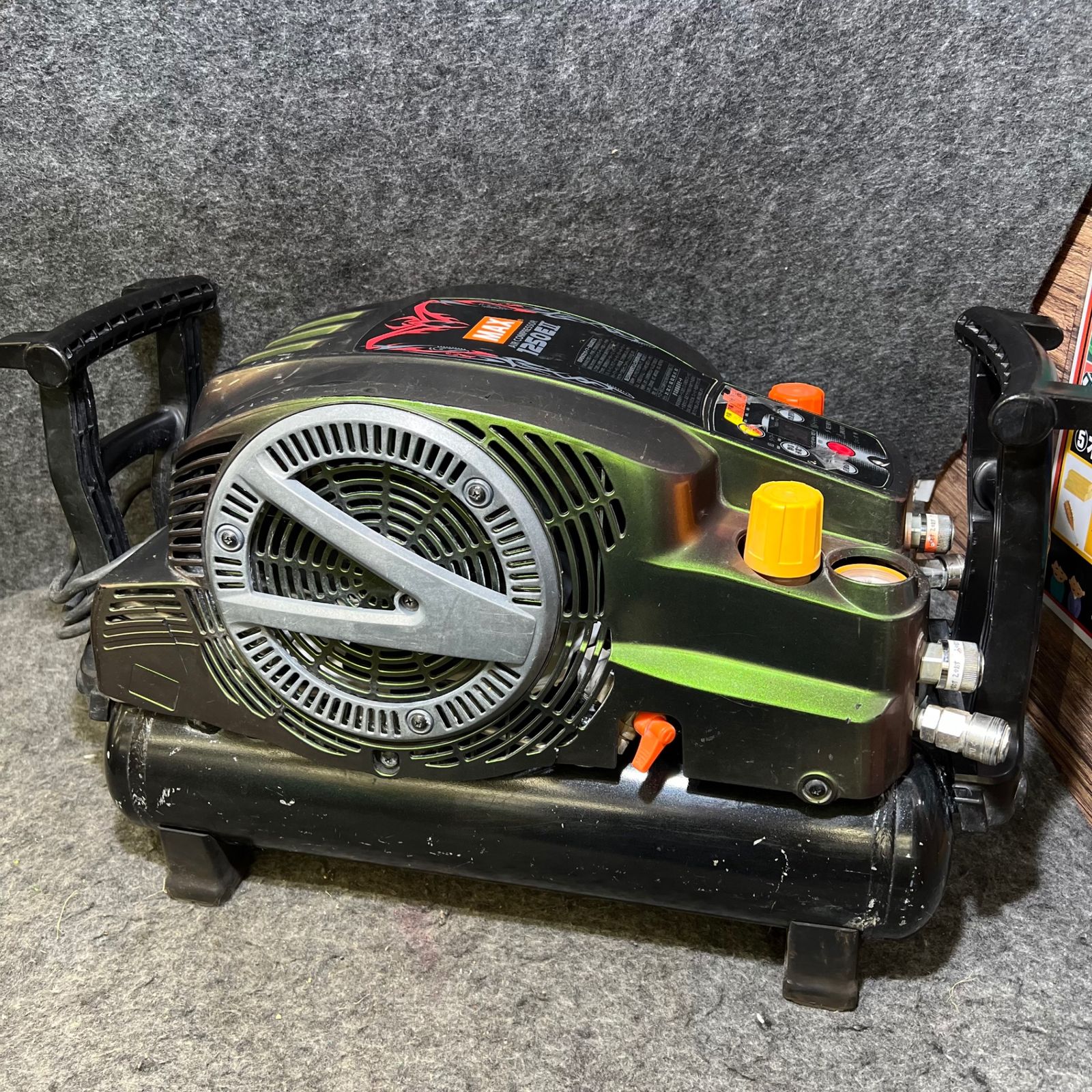 分解点検済み マキタ エアーコンプレッサー AC462XS (№1131) （マキタ 
