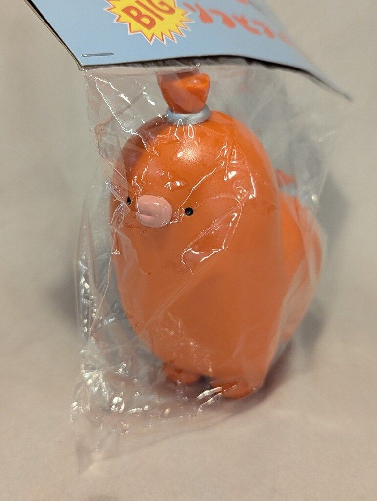 牛人 魚肉ソーセージくん BIGソフビフィギュア - メルカリ