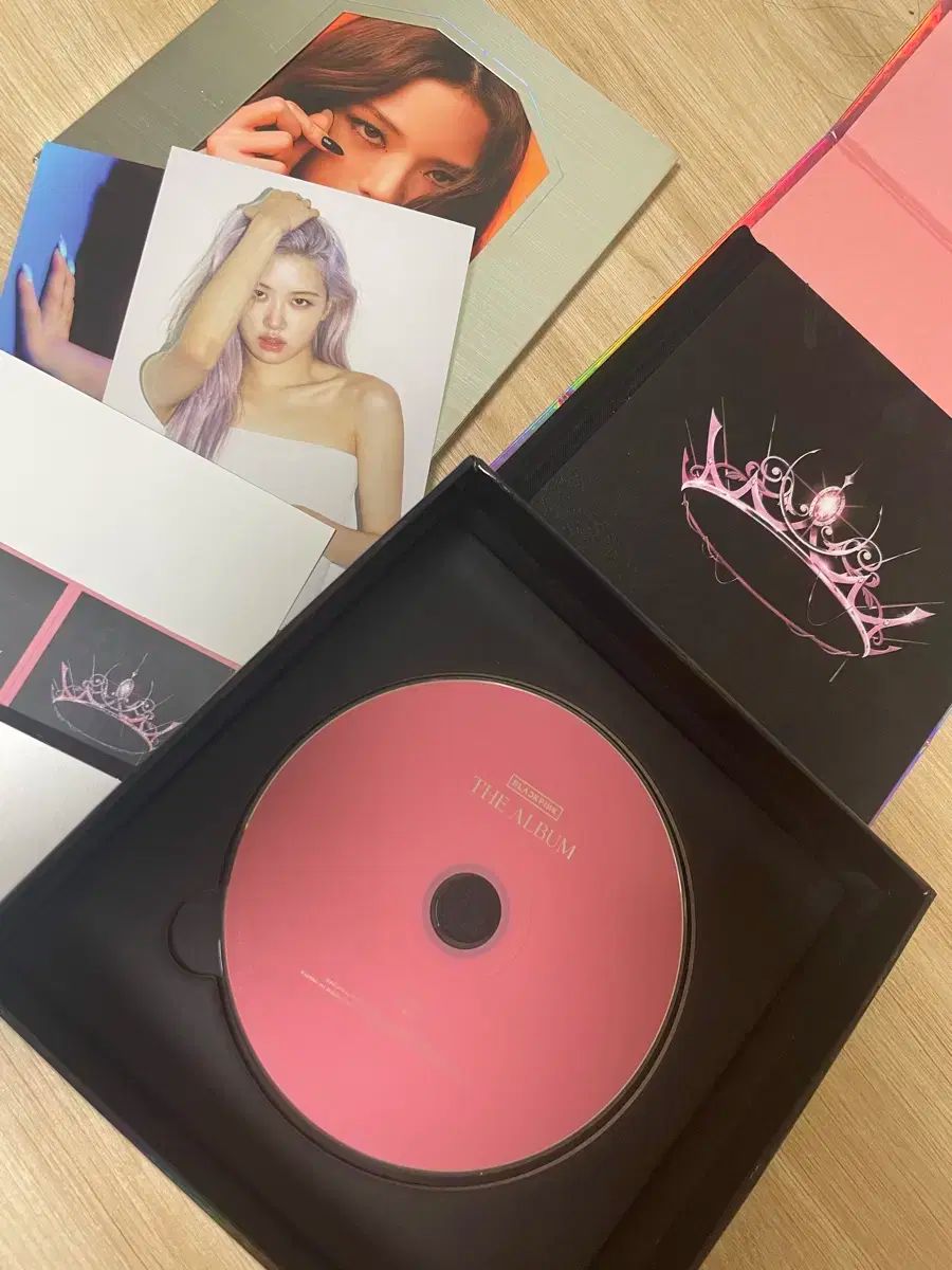 BLACKPINK(ブラックピンク・ブルピン) The album - メルカリ