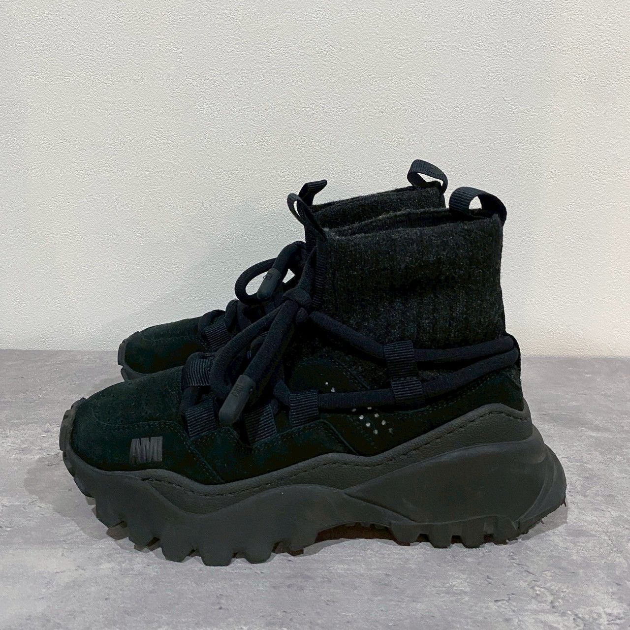 AMI PARIS』アミパリス (39) Ottoスウェードスニーカー - メルカリ