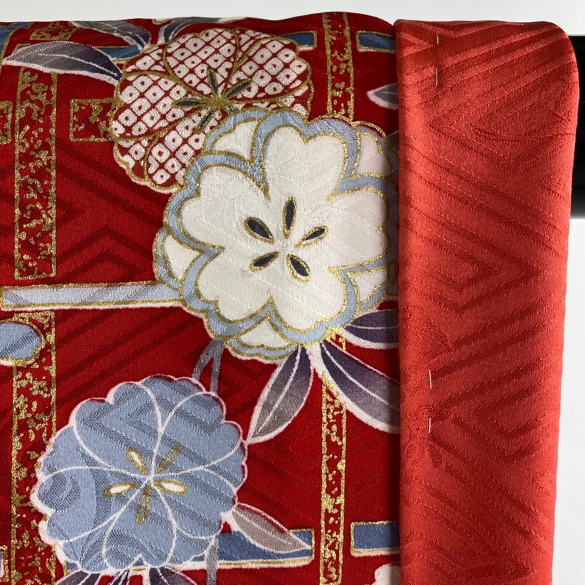 ようちん♡様美品 振袖 フルセット 身丈161 裄66.5 赤 花 扇 刺繍衿 ようちん♡様美品 振袖 フルセット 身丈161 裄66.5 赤 花 扇