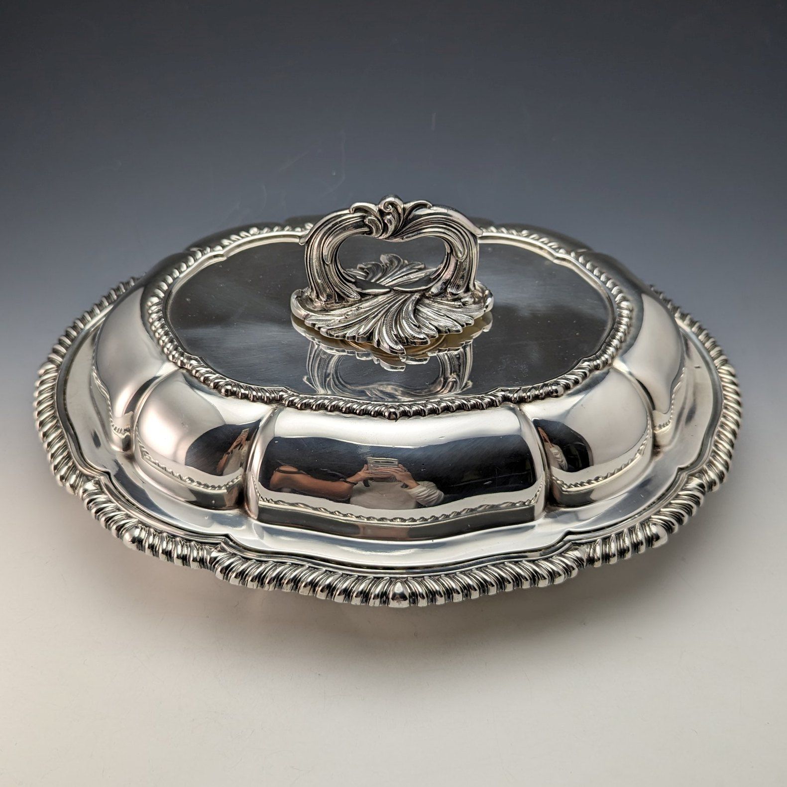 1904年 英国アンティーク シルバープレート製 オーバル型 エントレーディッシュ Elkington 1904年 英国アンティーク シルバープレート製 オーバル型 エン