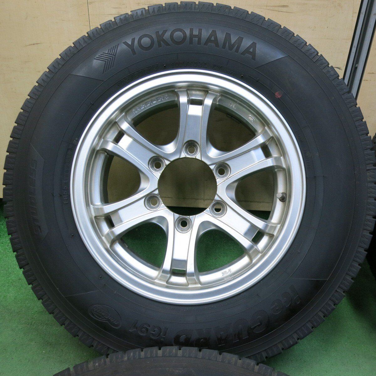 バリ溝！9分☆KEELER 195/80R15 107/105L スタッドレス ヨコハマ