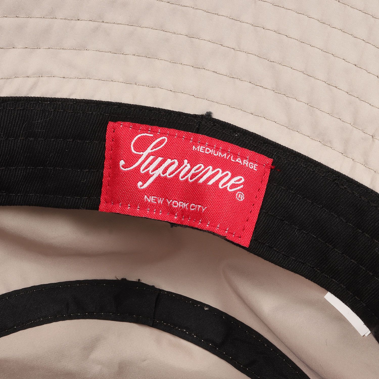 美品 Supreme シュプリーム ハット シリコン ストライプ クラッシャーハット Silicone Stripe Crusher 22AW タン ML  バケットハット 帽子 カジュアル シンプル - メルカリ