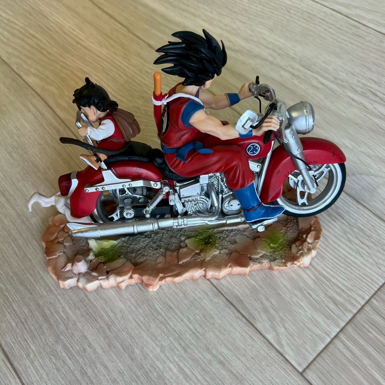 ⭐️超フォロー割　ドラゴンボール 悟空と悟飯 バイク フィギュア 超フォロー割 ドラゴンボール 悟空と悟飯 バイク フィギュア