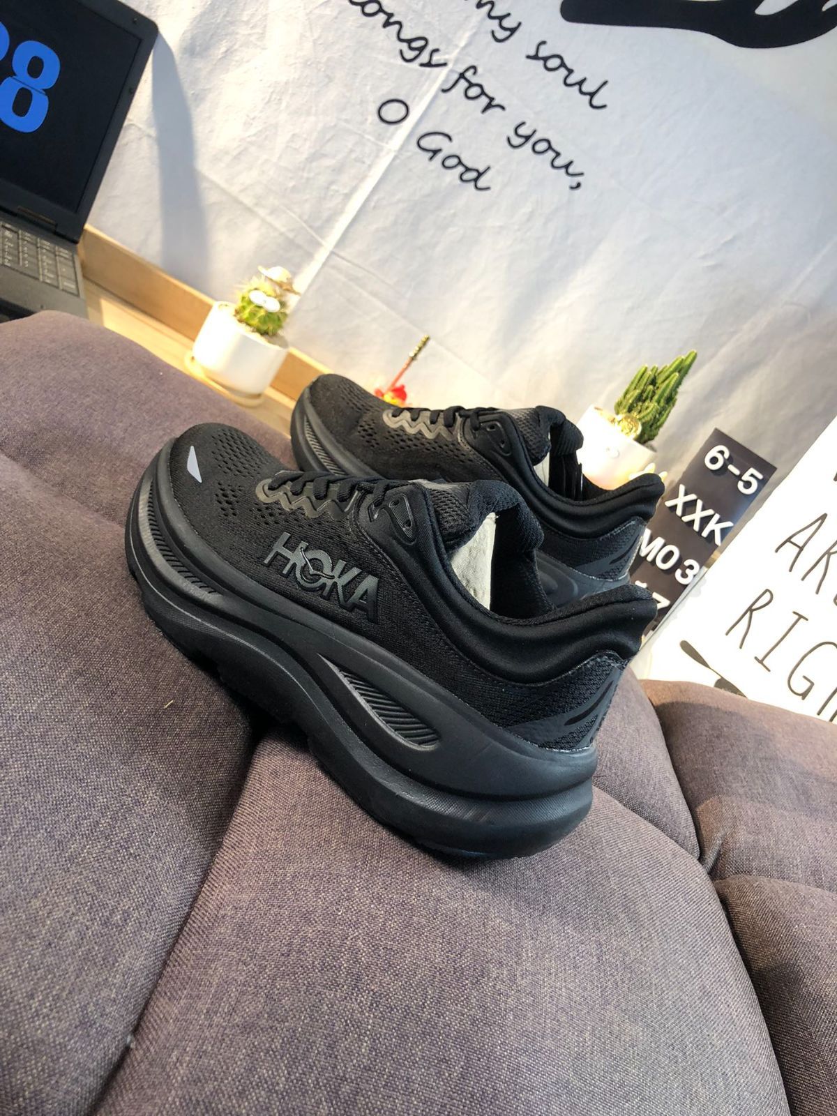 ランニングシューズ