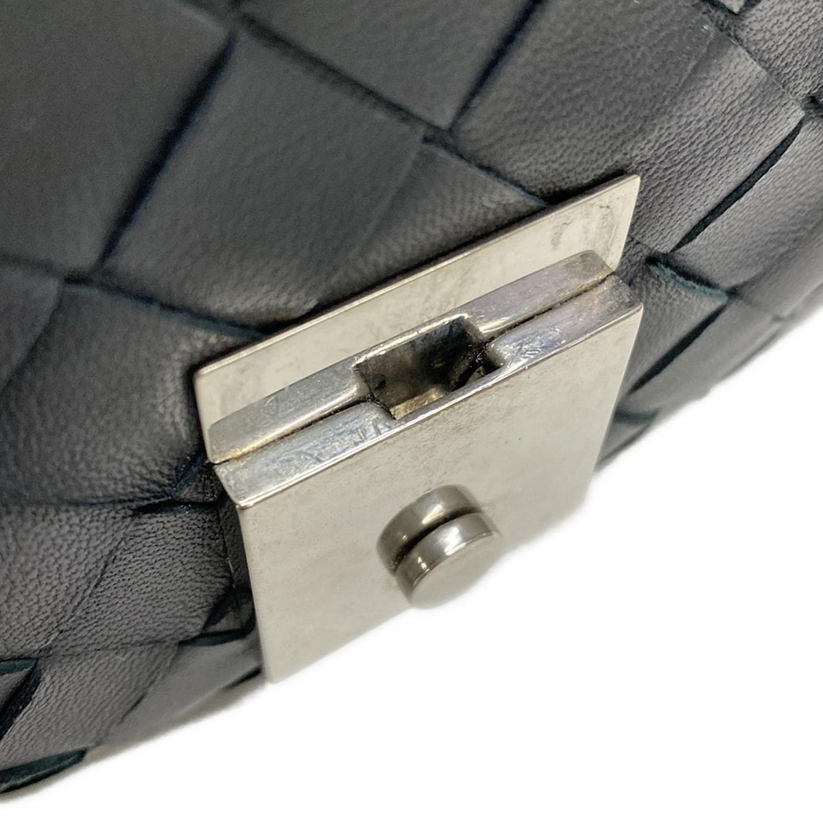 BOTTEGA VENETA ボッテガヴェネタ セカンドバッグ マキシイントレチャート 黒 レザー