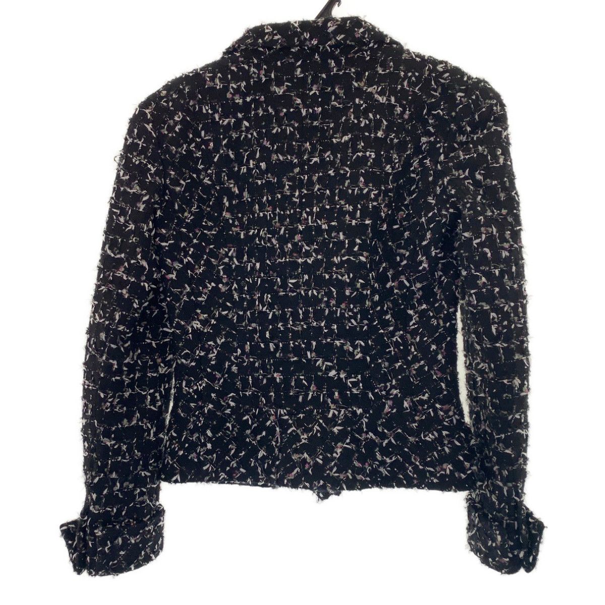 美品 CHANELシャネル　ブラック セットアップ スーツ　ココ刺繍 ビジュー 美品 CHANELシャネル ブラック セットアップ スーツ ココ刺繍 ビジュー
