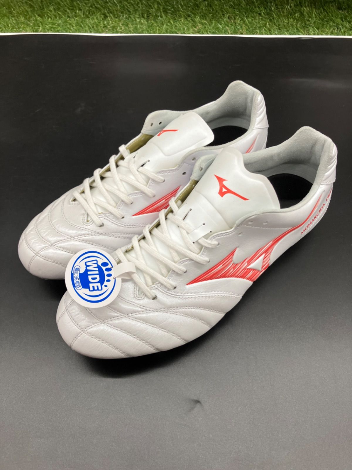 希少限定品！】モレリアネオ4β ホワイト 27.5cm P1GA234009 希少限定品