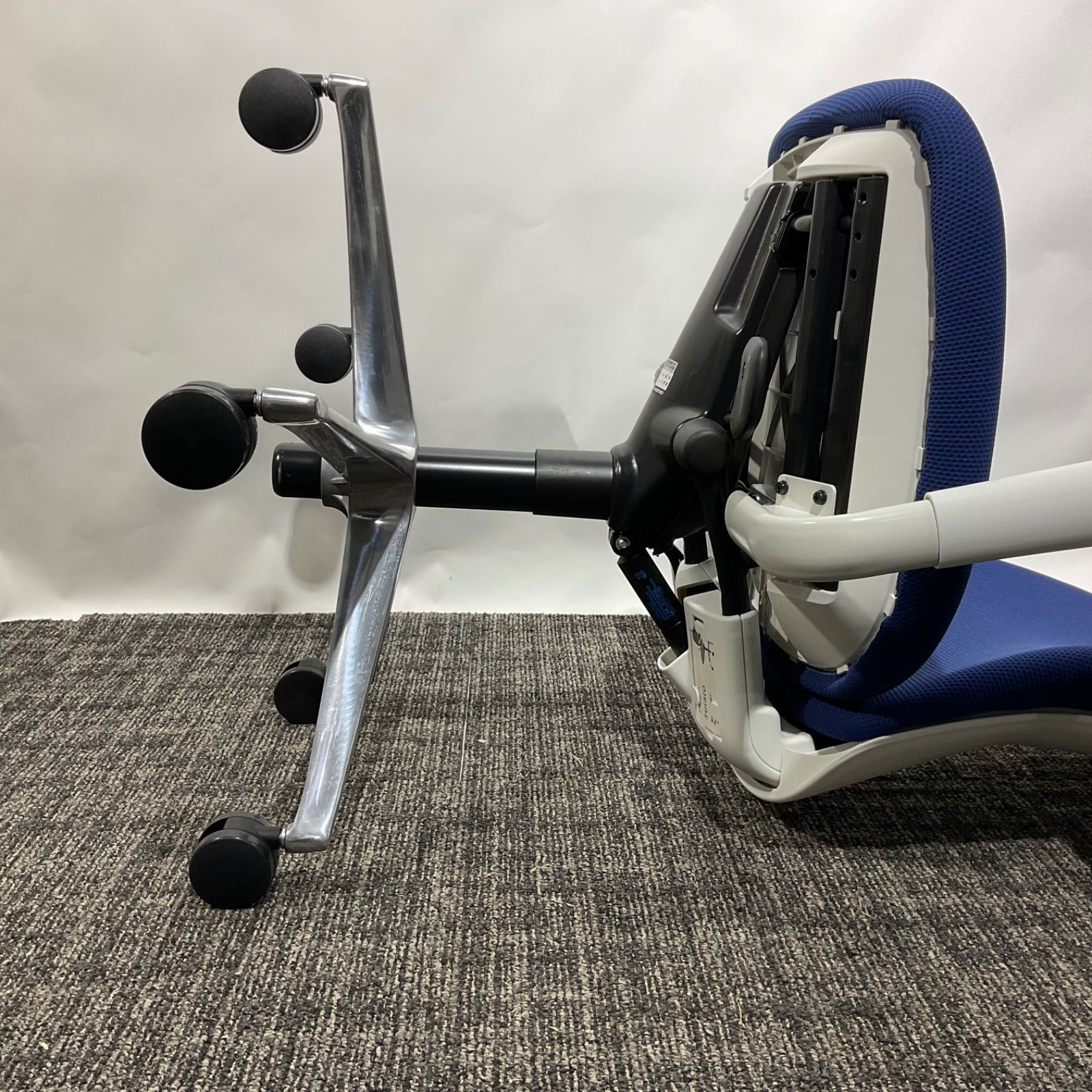 OKAMURA オカムラ Sulato スラート 動作良好 清掃済み MARWIL-DEMENAGEMENTS_CH