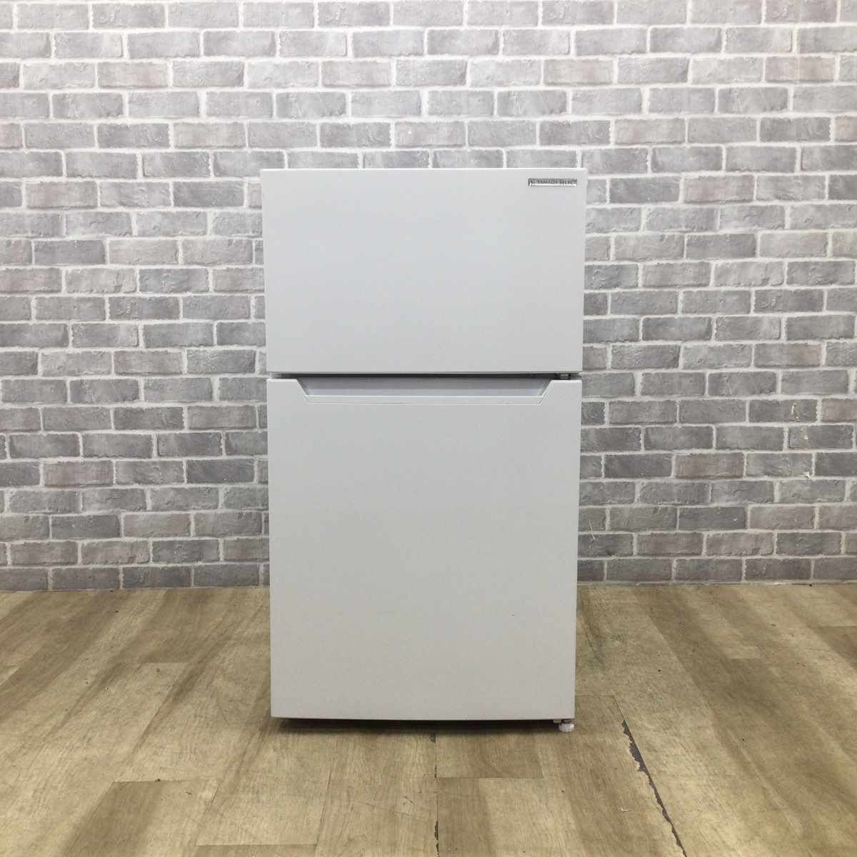 ヤマダセレクト（ヤマダ電機） 冷蔵庫 2ドア 87L 右開き YRZ