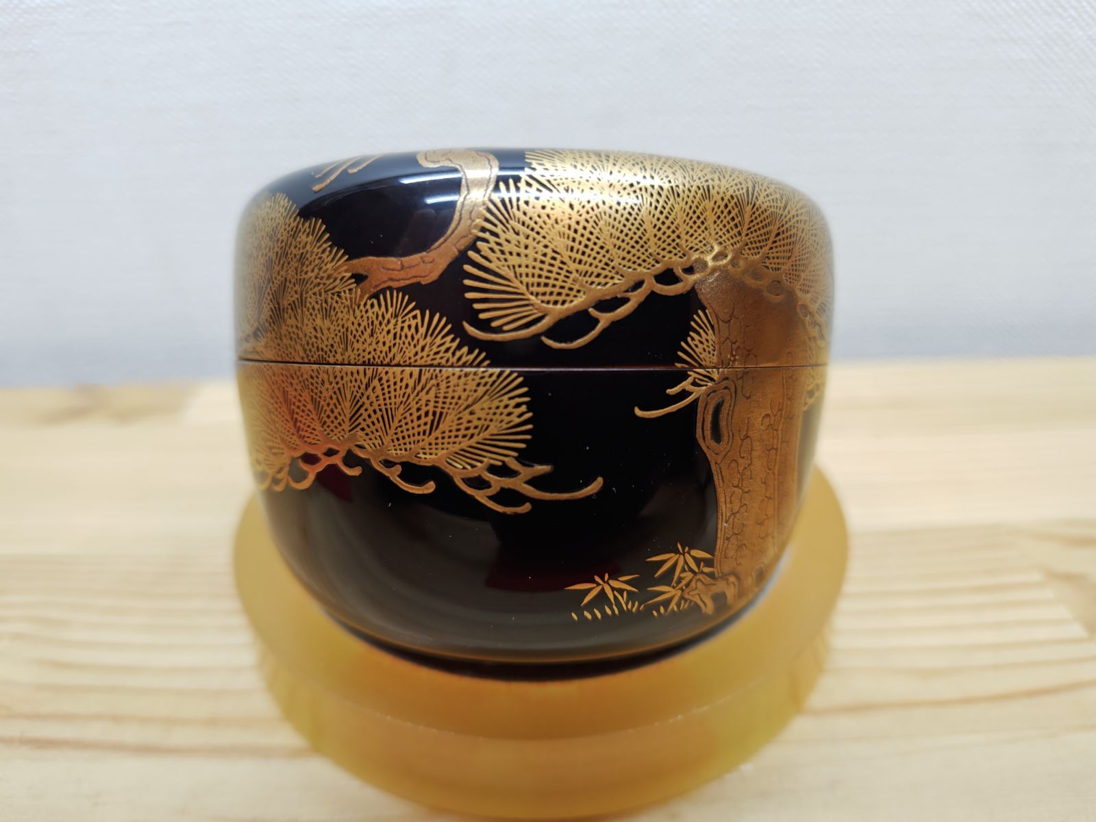 送料込【逢絢亭】茶道具 平棗 京塗 老松蒔絵 内梨地 裏千家書付 西村彦兵衛 送料込【逢絢亭】茶道具 平棗 京塗 老松蒔絵 内梨地 裏千家