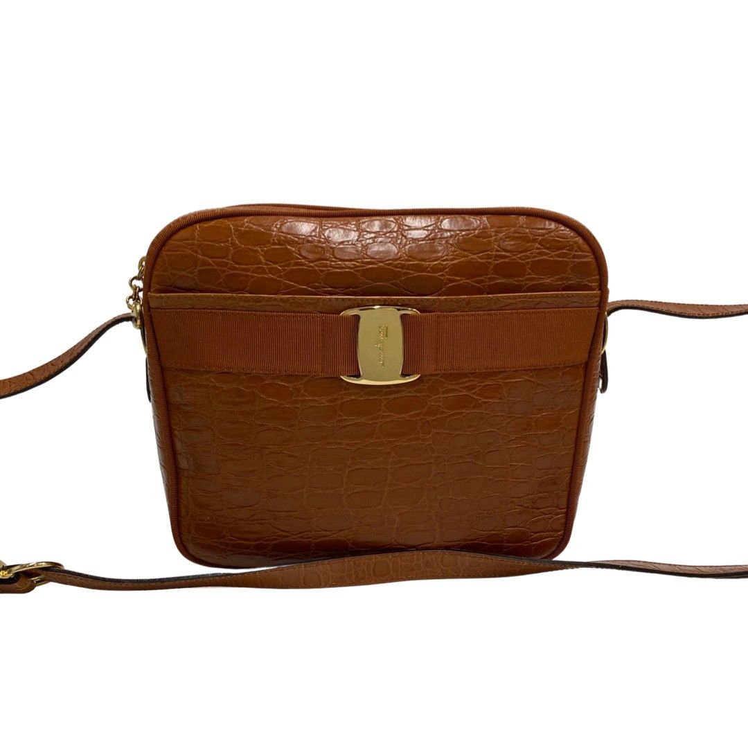ショルダーバッグ・ポシェット Ferragamo Shoulder bags Brown Ferragamo Hobo S Shoulder Bag | Brown | FARFETCH