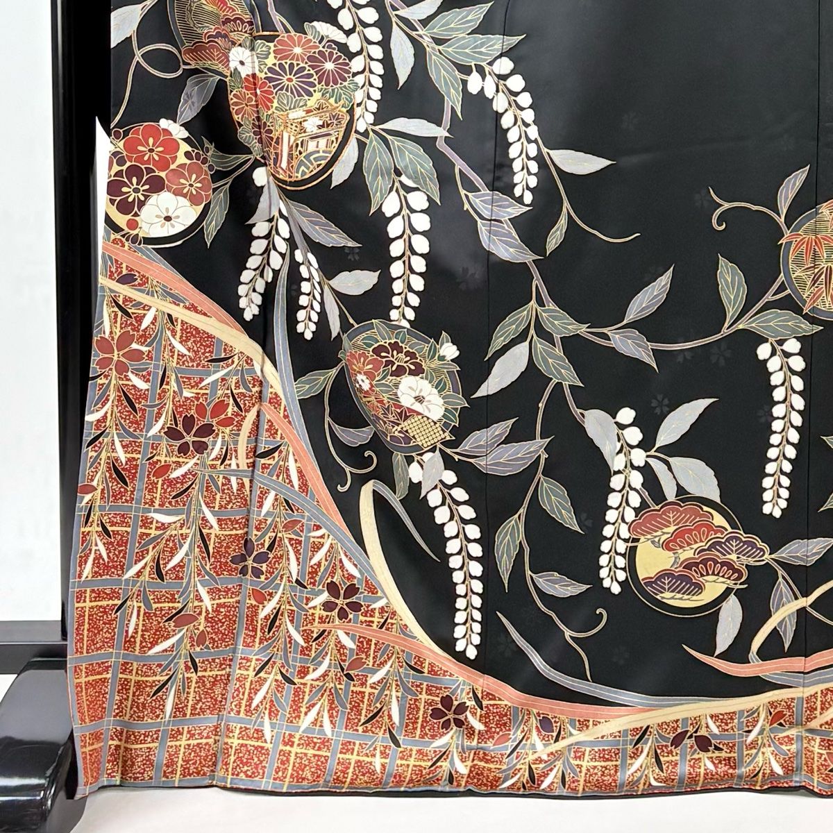 k*y様 【正絹 振袖セット】金彩小花紋意匠 御所車文様 ピンク黒身丈154cm 正絹 振袖セット】金彩小花紋意匠 御所車文様 ピンク黒身丈154cm