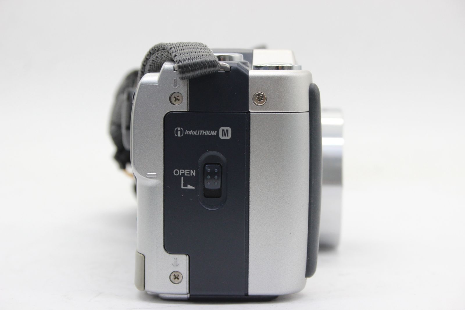 【美品 返品保証】 【元箱付き】ソニー SONY Cyber-shot DSC-S70 6x バッテリー付き コンパクトデジタルカメラ s9556