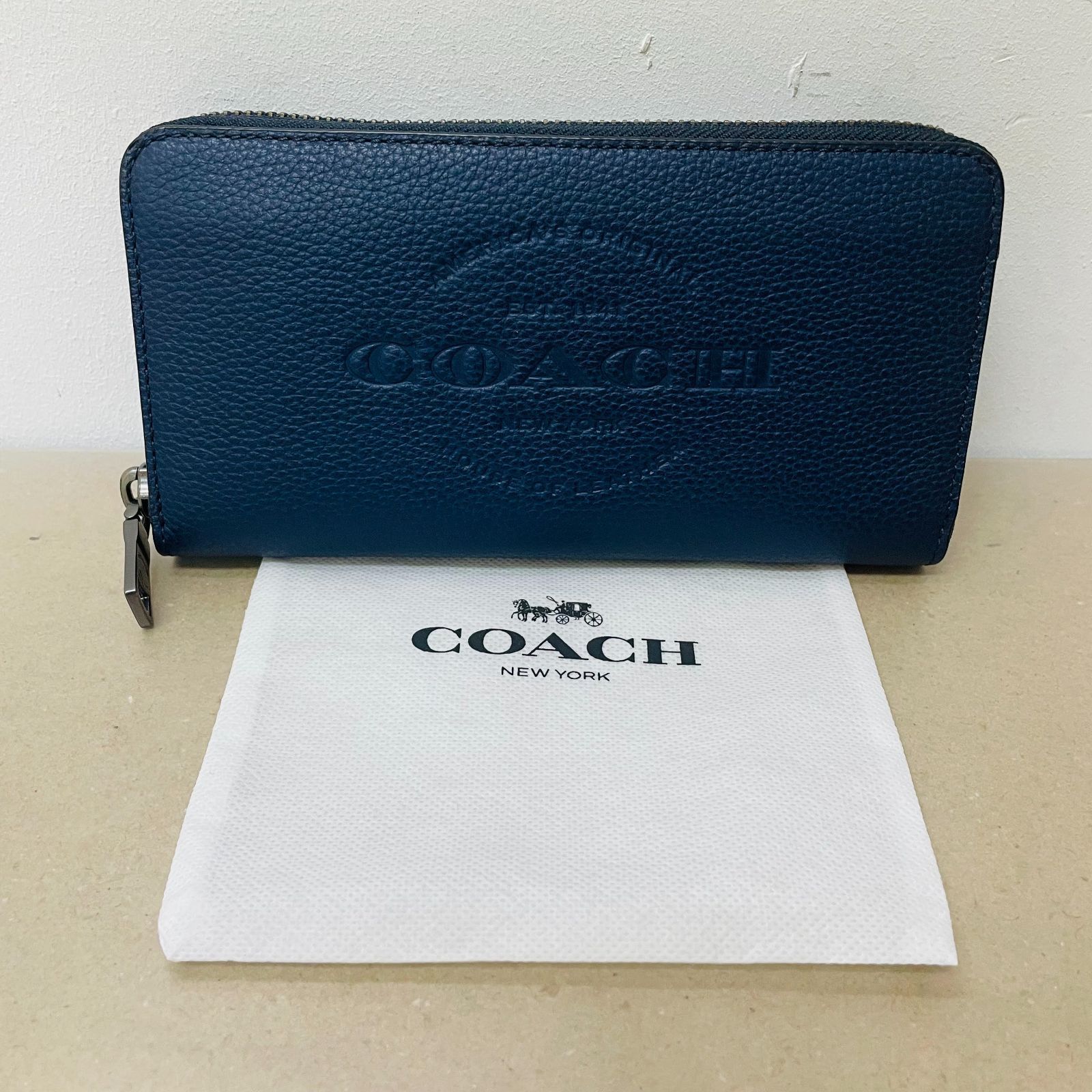 美品 COACH コーチ ロゴ型押し 長財布（小銭入れあり レザー 