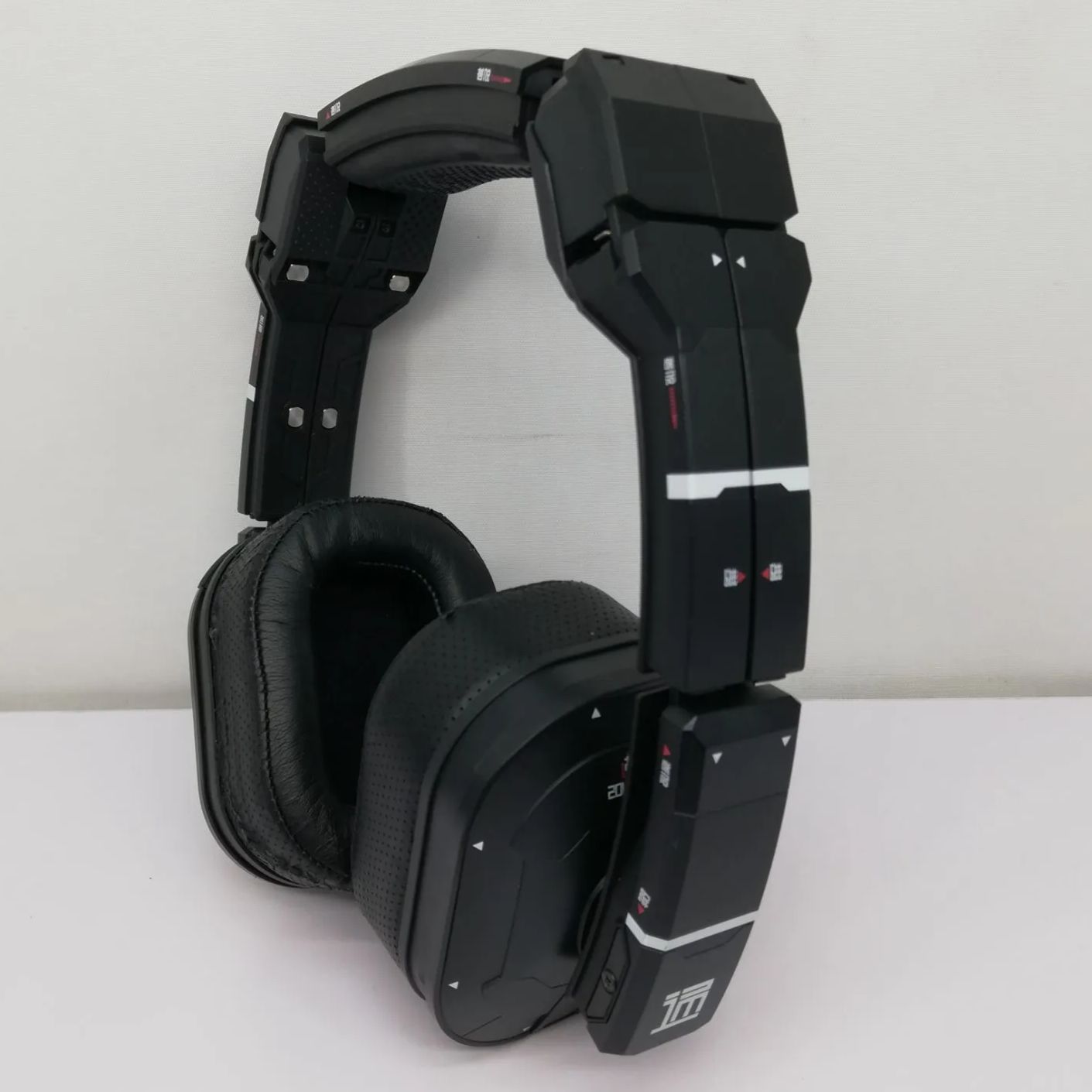 TOON WORKSHOP THP-01 東亜重工製通信用端末二零式「 黒 」 TOON WORKSHOP THP-01 東亜重工製通信用端末・二零式 – e☆イヤホン