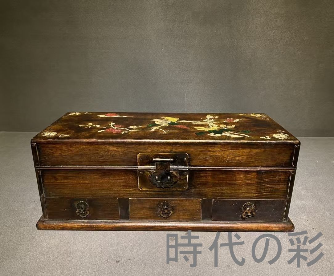 中国古美術 旧家蔵出 花梨木 彫刻 貝殻象嵌 多宝櫃 ほぞ組構造 細密彫 手作り 木製工芸品 文房置物 唐物 古玩 古民具 古置物 東洋彫刻 清時代 R07100607