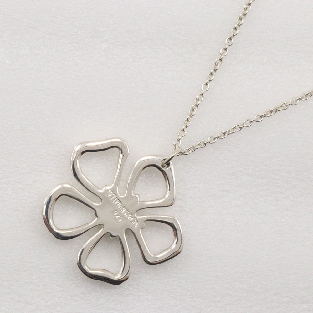 ※なおきちさま　専用です！Tiffany & Co. シルバーフラワーネックレス なおきちさま 専用です！Tiffany & Co. シルバーフラワー