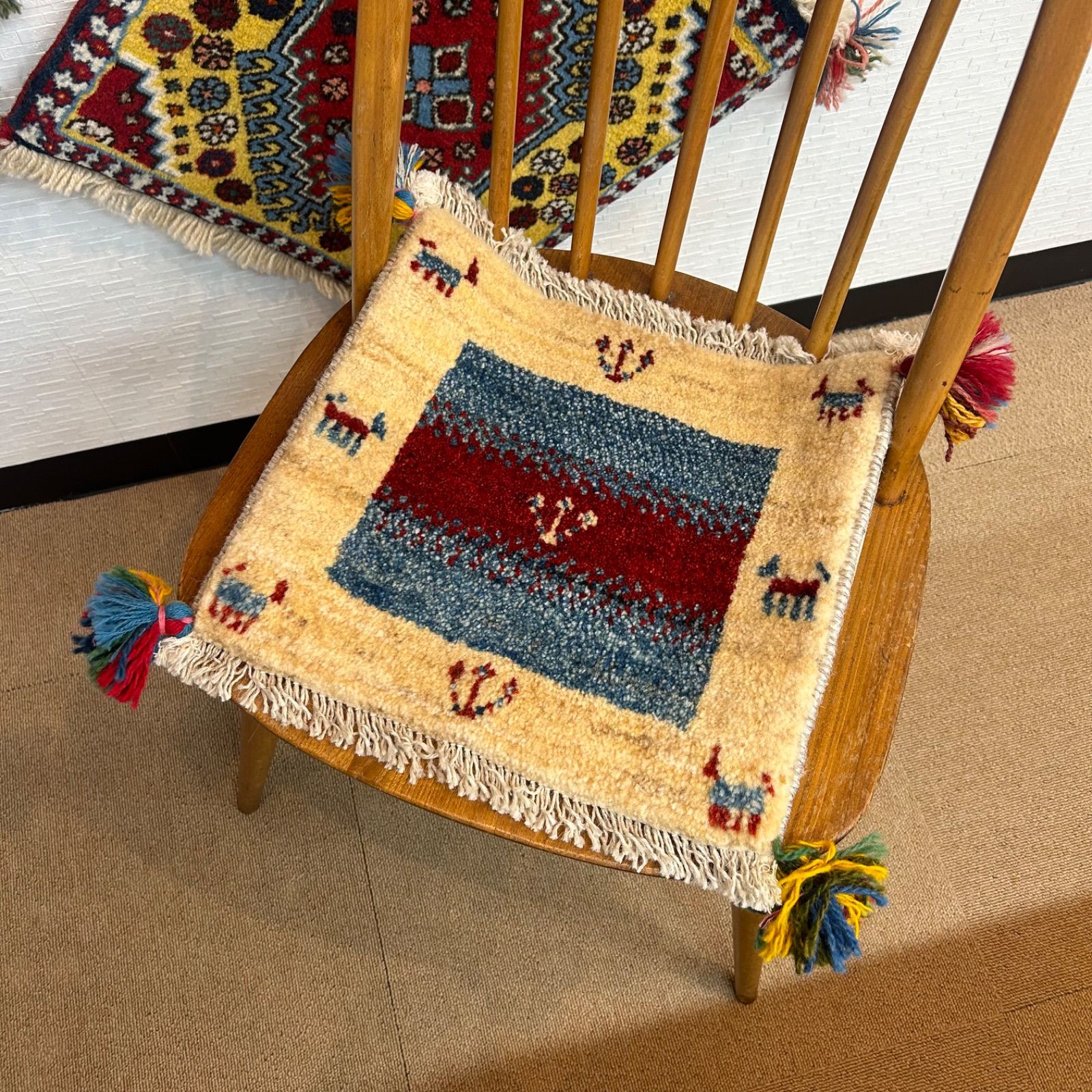イラン　草木染め　手織り　ギャッベ　毛100% ギャッベ】イラン産 手織りカーペット 35.5×31cm インテリアラグ