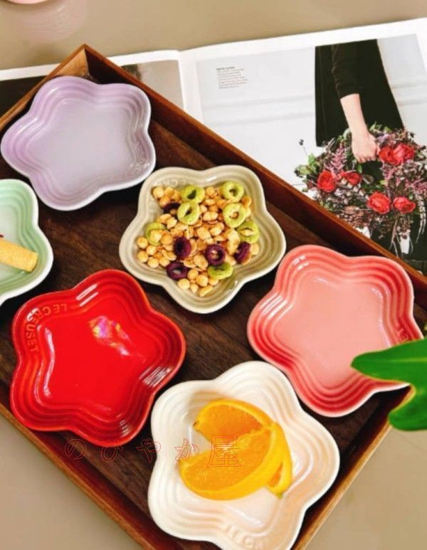 専用です★ルクルーゼ／フラワーディッシュ20cm5枚セット Amazon｜ル・クルーゼ(Le Creuset) 皿 深皿 フラワー