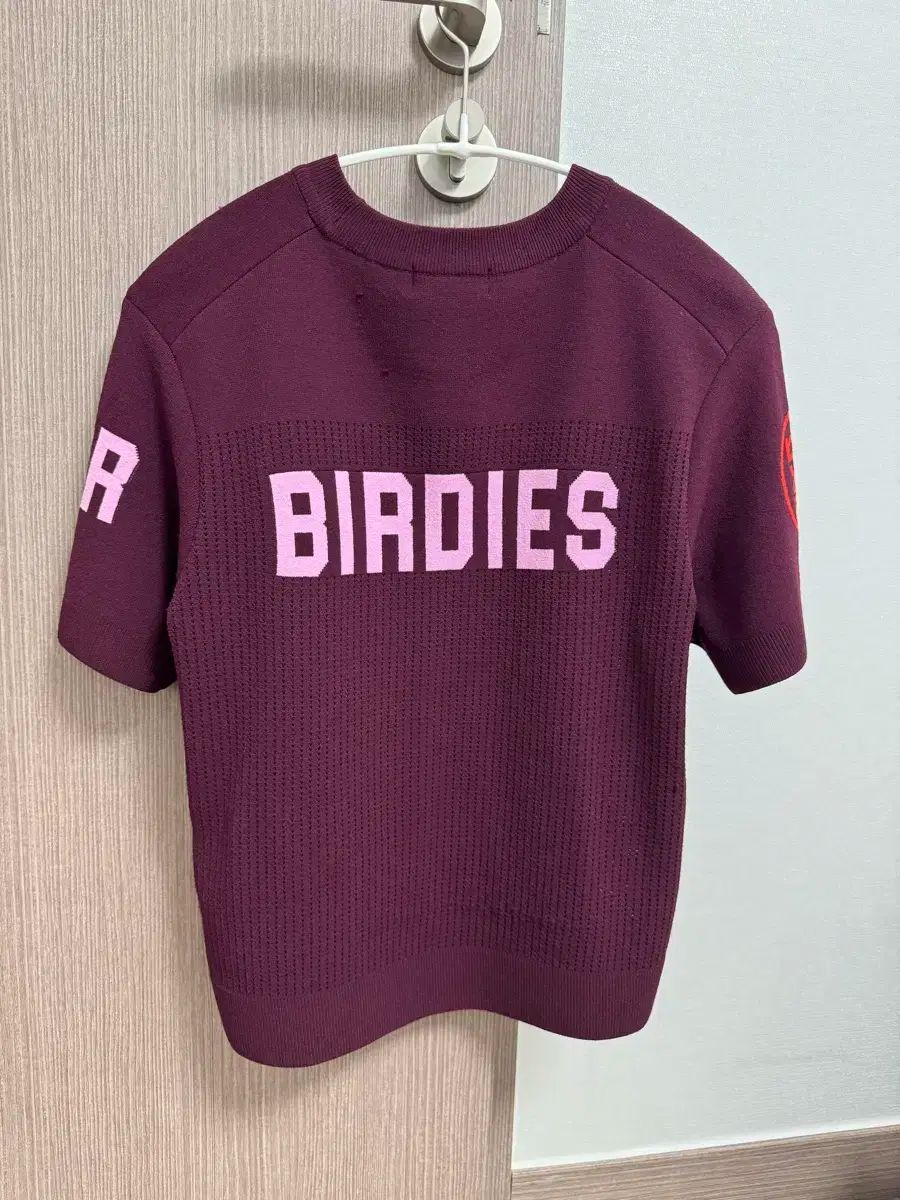 女性用ニットウェア