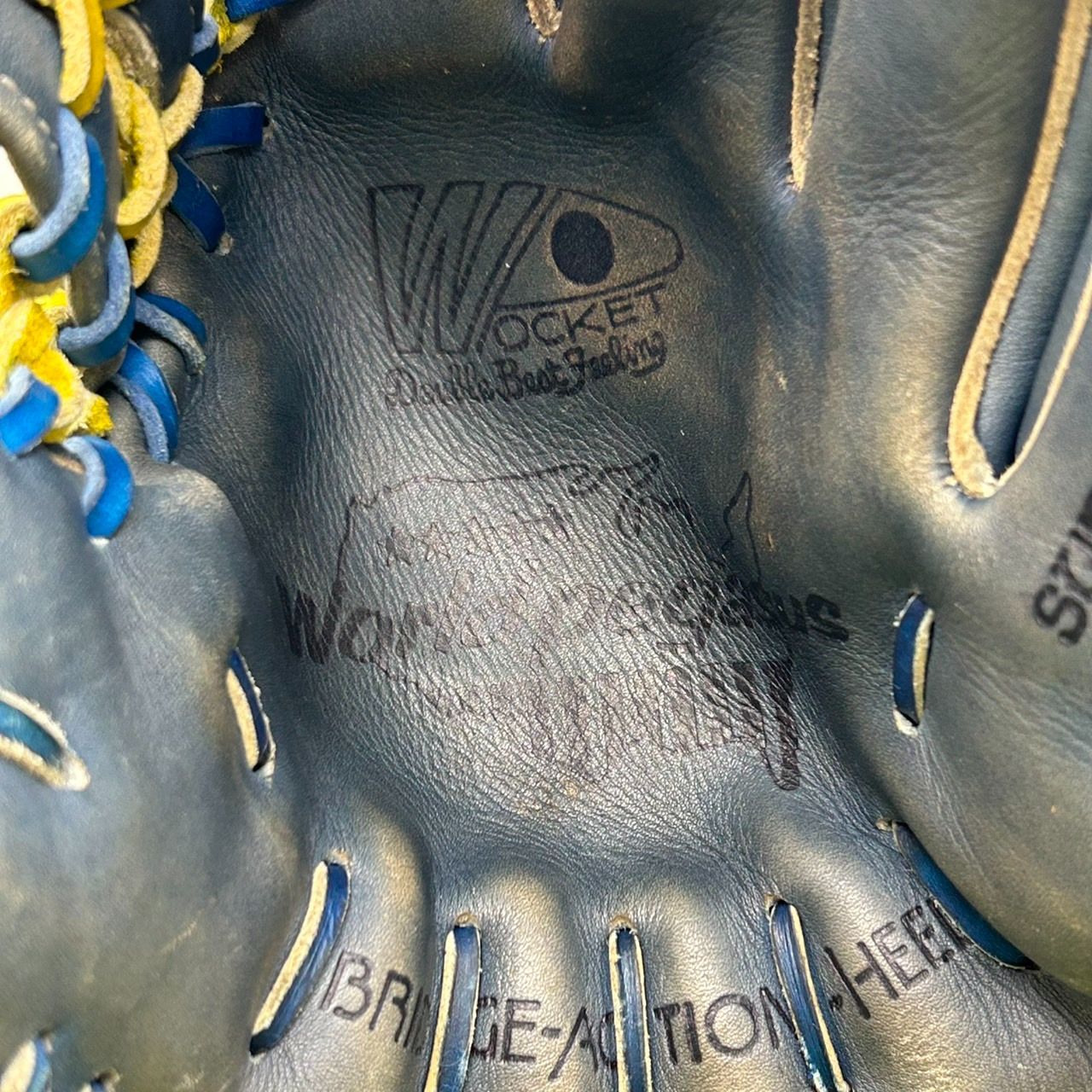 刺繡有り かぶせ締め