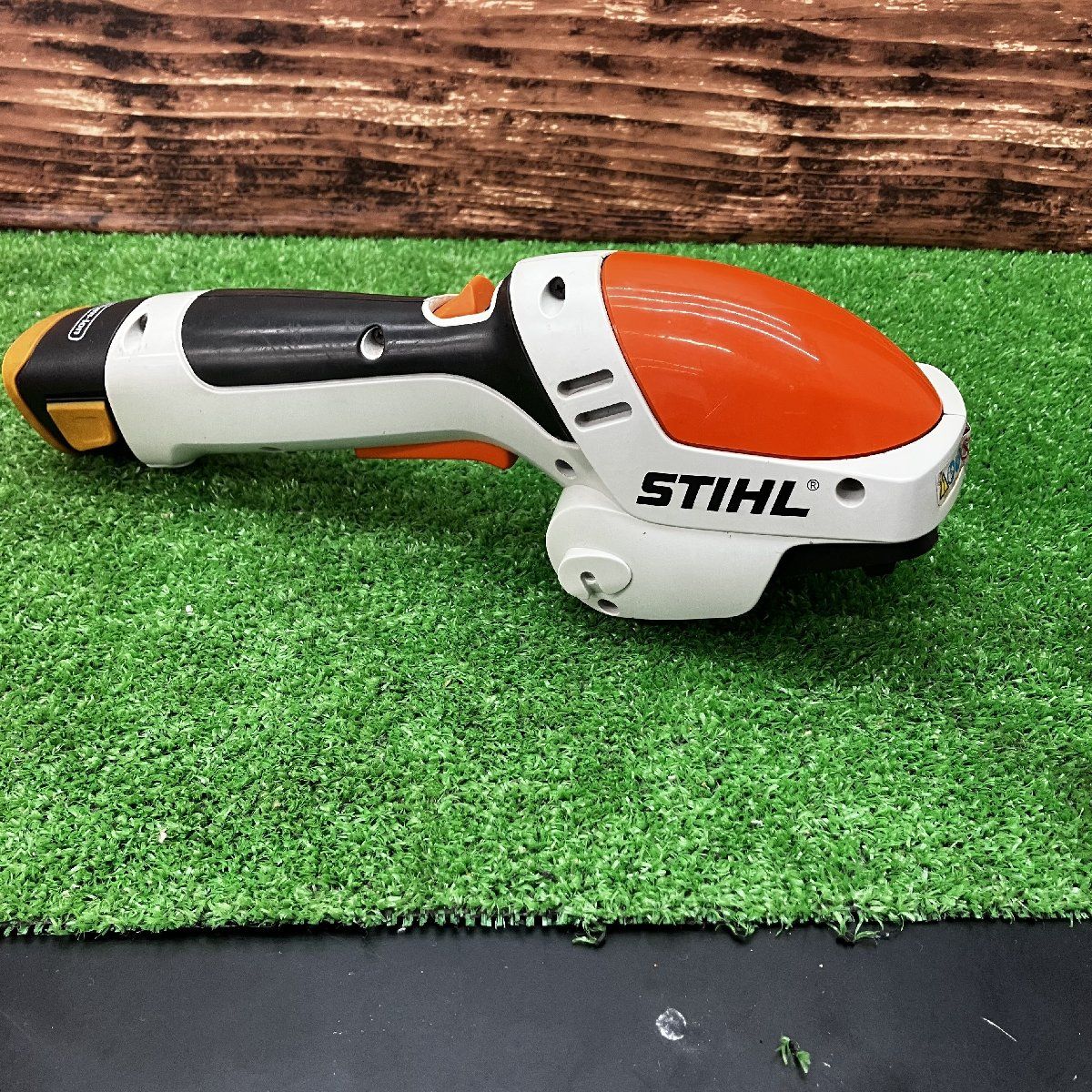 スチール STIHL ガーデンバリカン HSA25 充電式【川越店】 - メルカリ