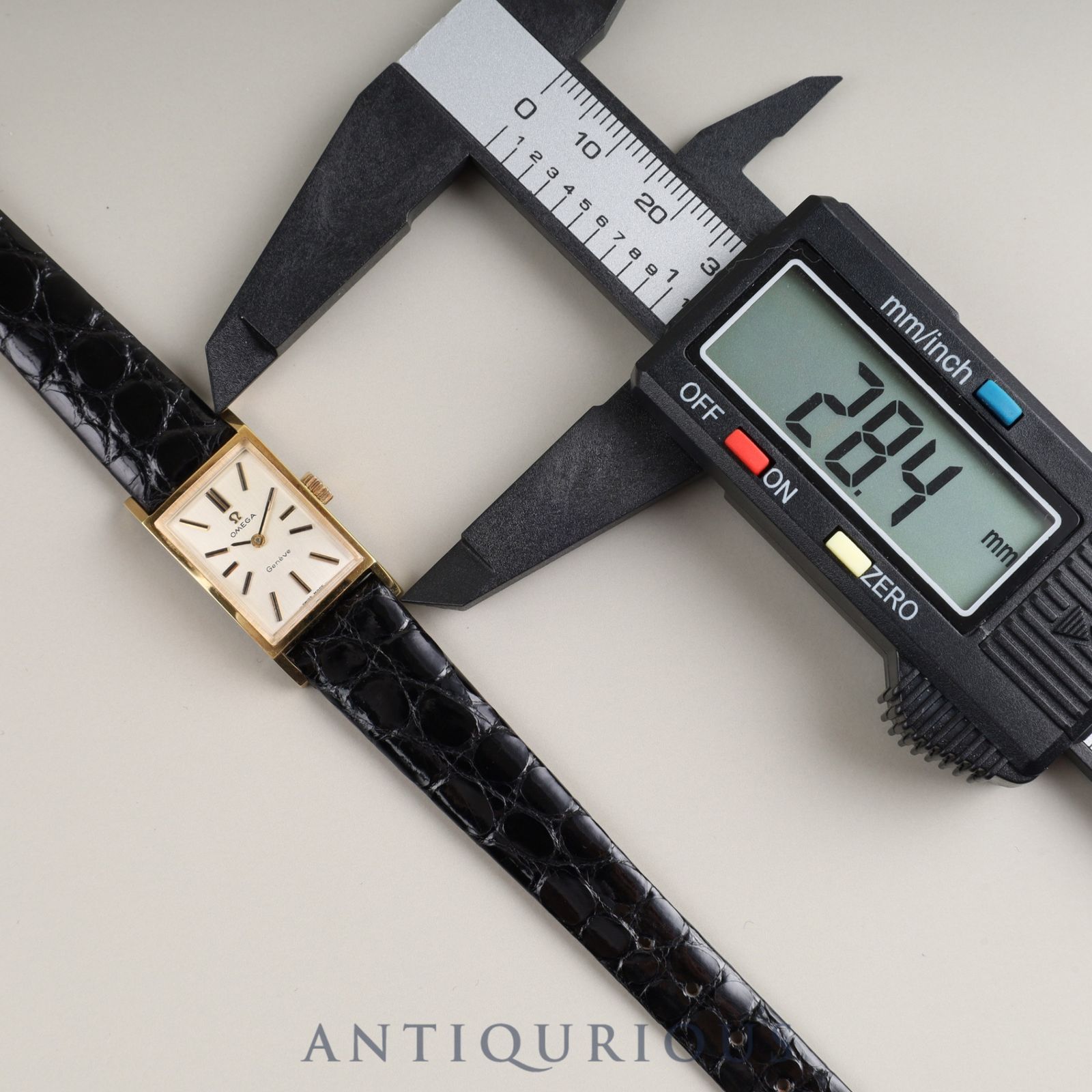 オメガ　ジュネーブ　腕時計　ビンテージ　レディース　手巻き　ラウンド　17ｍｍ オメガ ジュネーブ 手巻き ヴィンテージ ゴールド文字盤 時計 腕時計