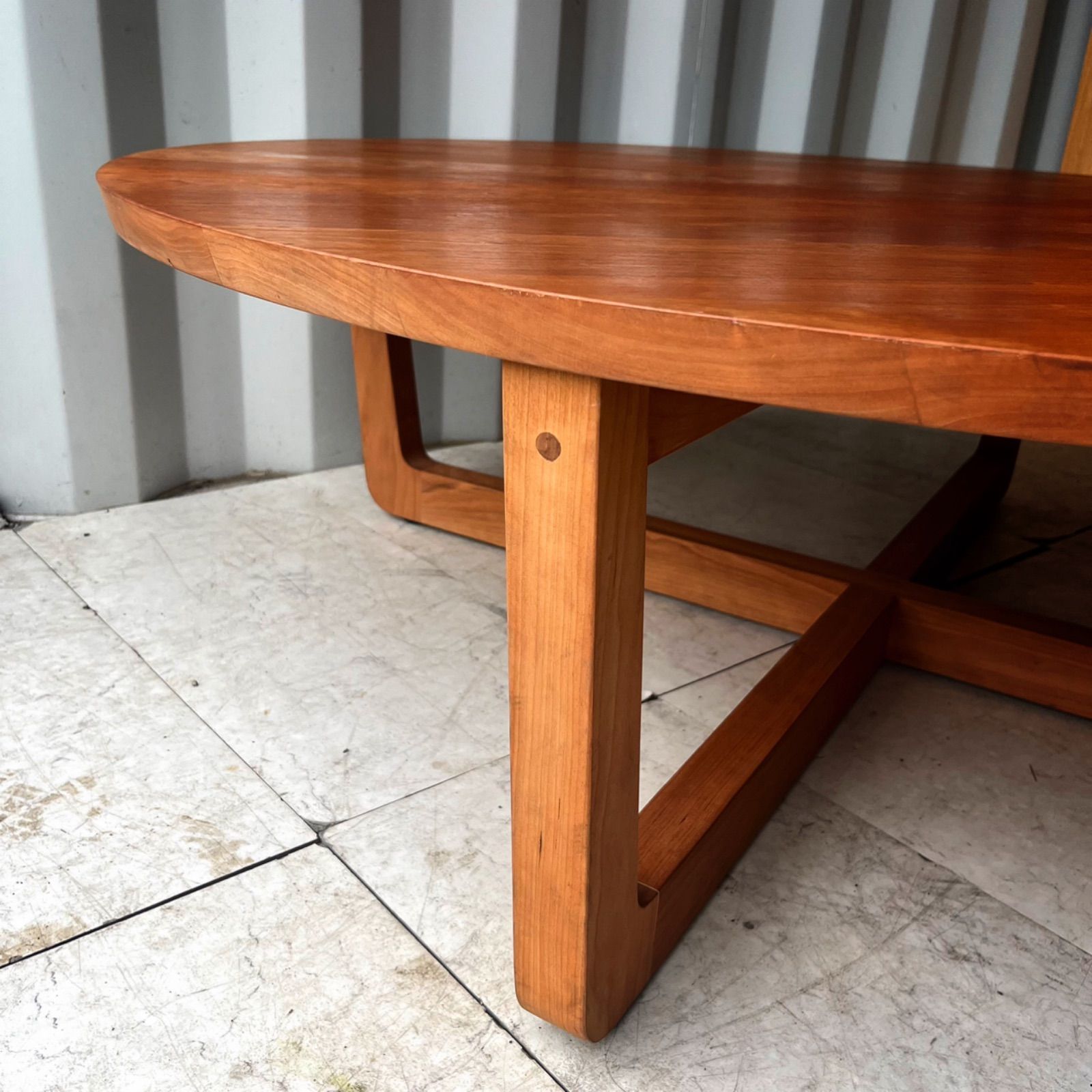 取付無料！マスターウォール ヘヴン 天然無垢材北欧風ラウンドリビングテーブル✨ 取付無料！マスターウォール ヘヴン 天然無垢材北欧風ラウンド