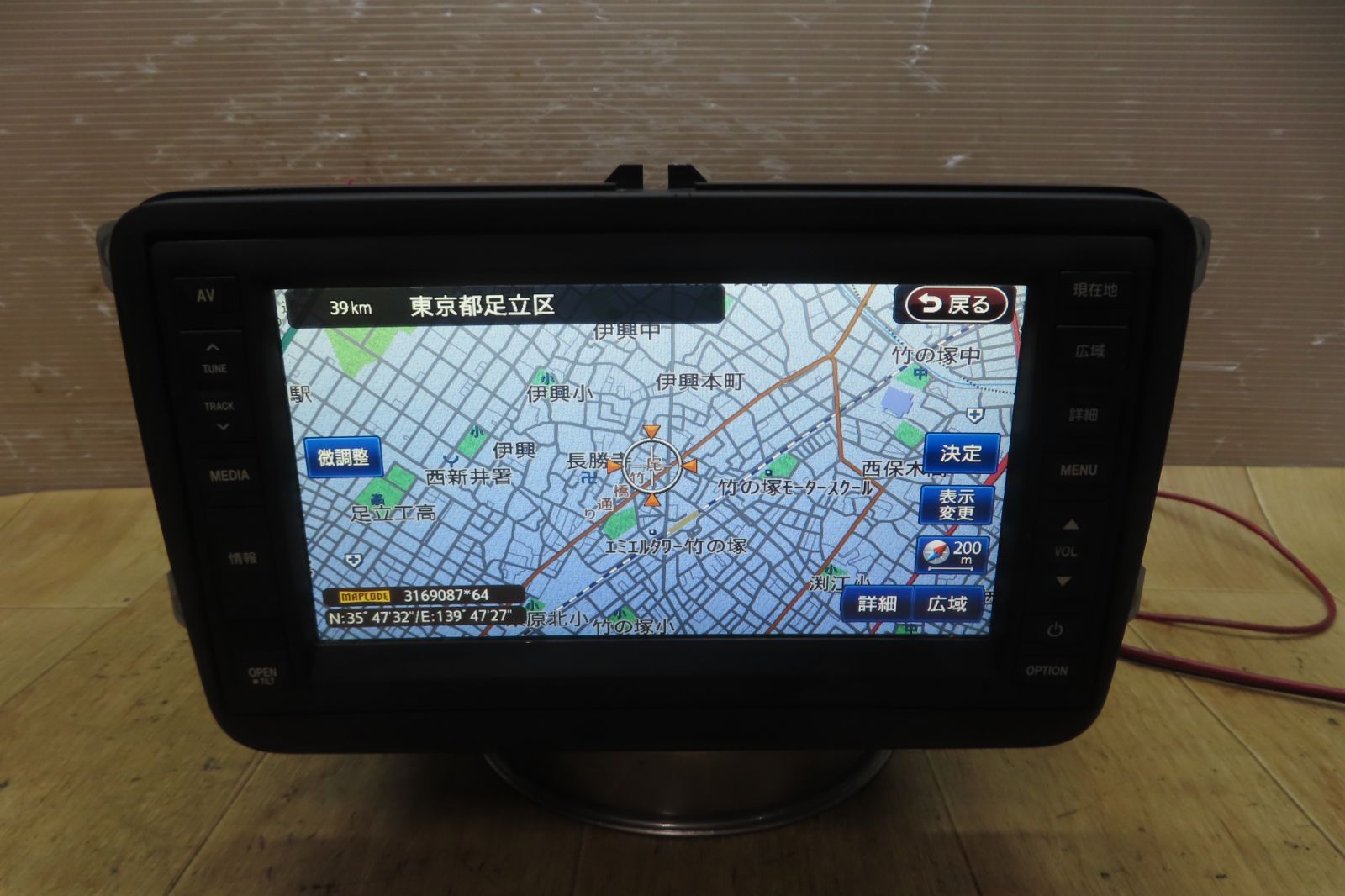 付 F4111 フォルクスワーゲン ゴルフトゥーラン DBA-1TCAV J1KDC2A18 SDナビ 地図2011年 フルセグ Bluetooth CD DVD ステー付
