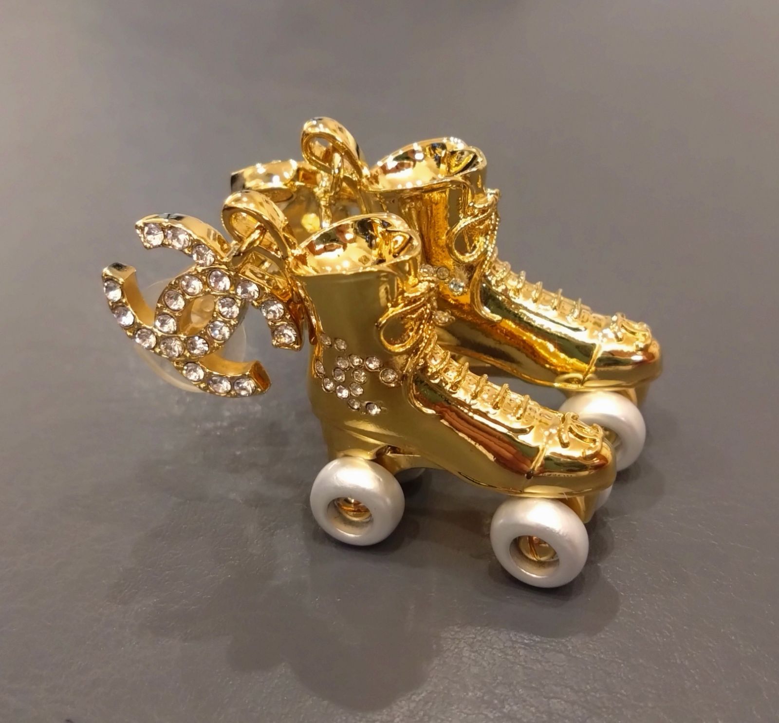 ☆2126 展示級！ CHANEL シャネル ココマーク ローラースケート